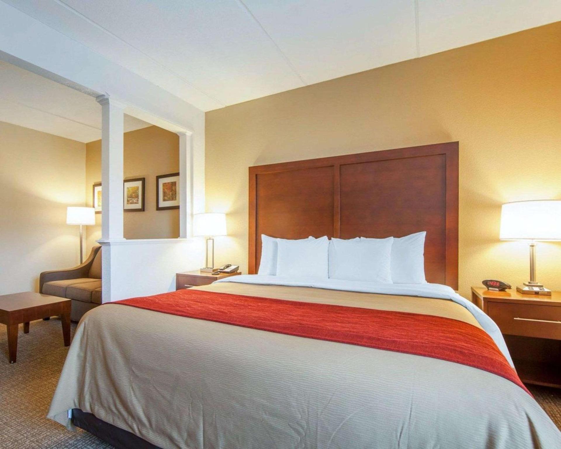 Comfort Inn at Royal Blue photo 17