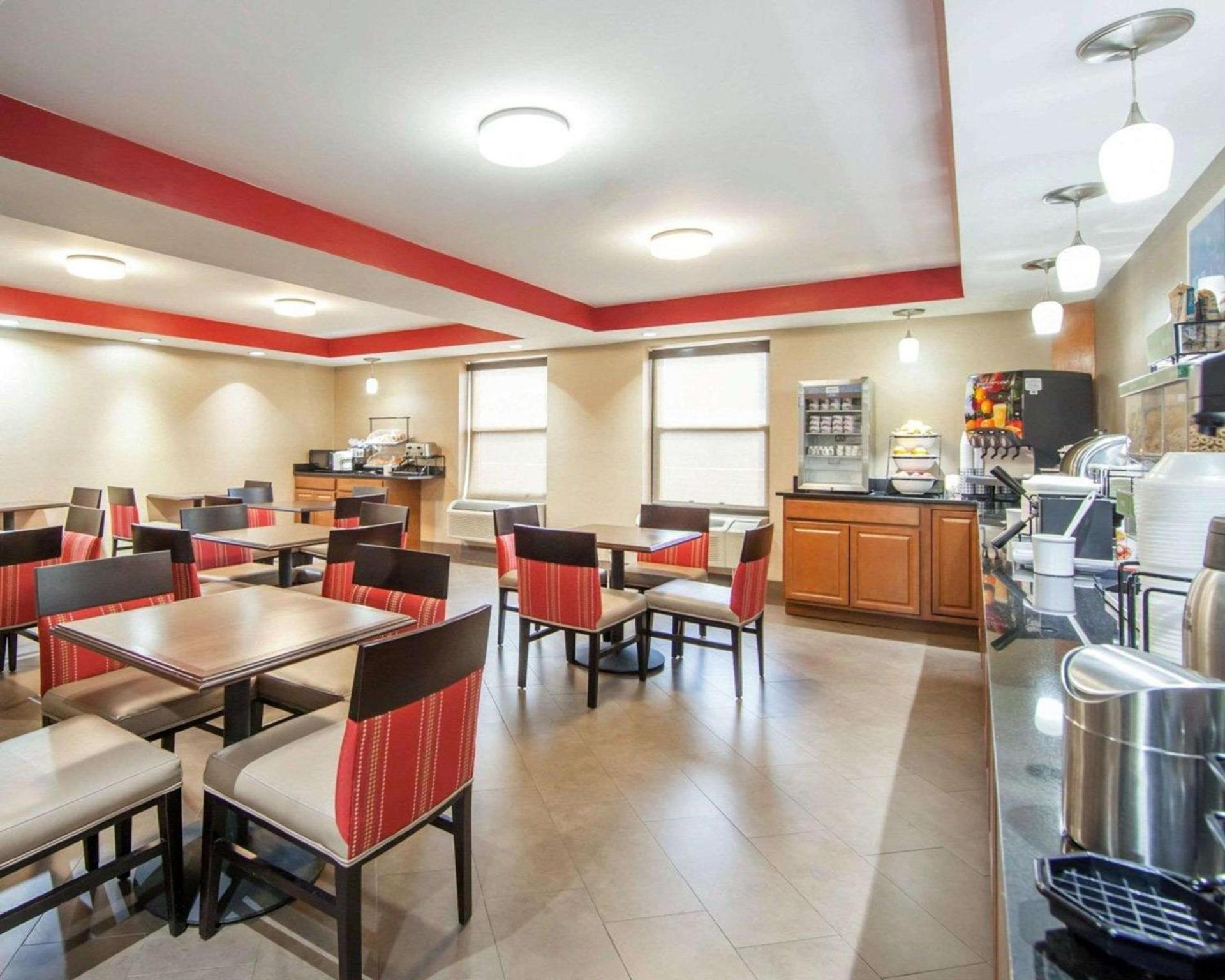 Comfort Inn at Royal Blue photo 25