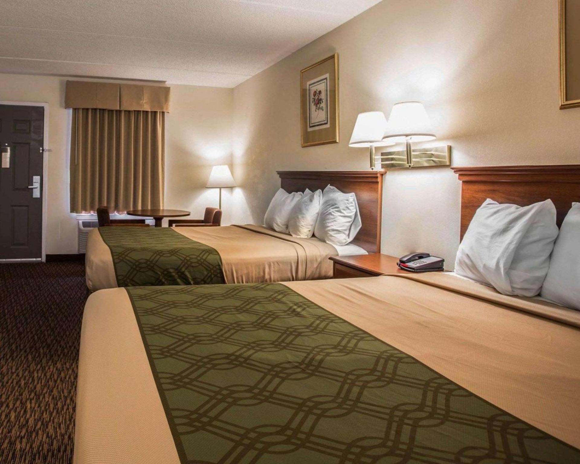 Econo Lodge Inn & Suites Lugoff photo 11
