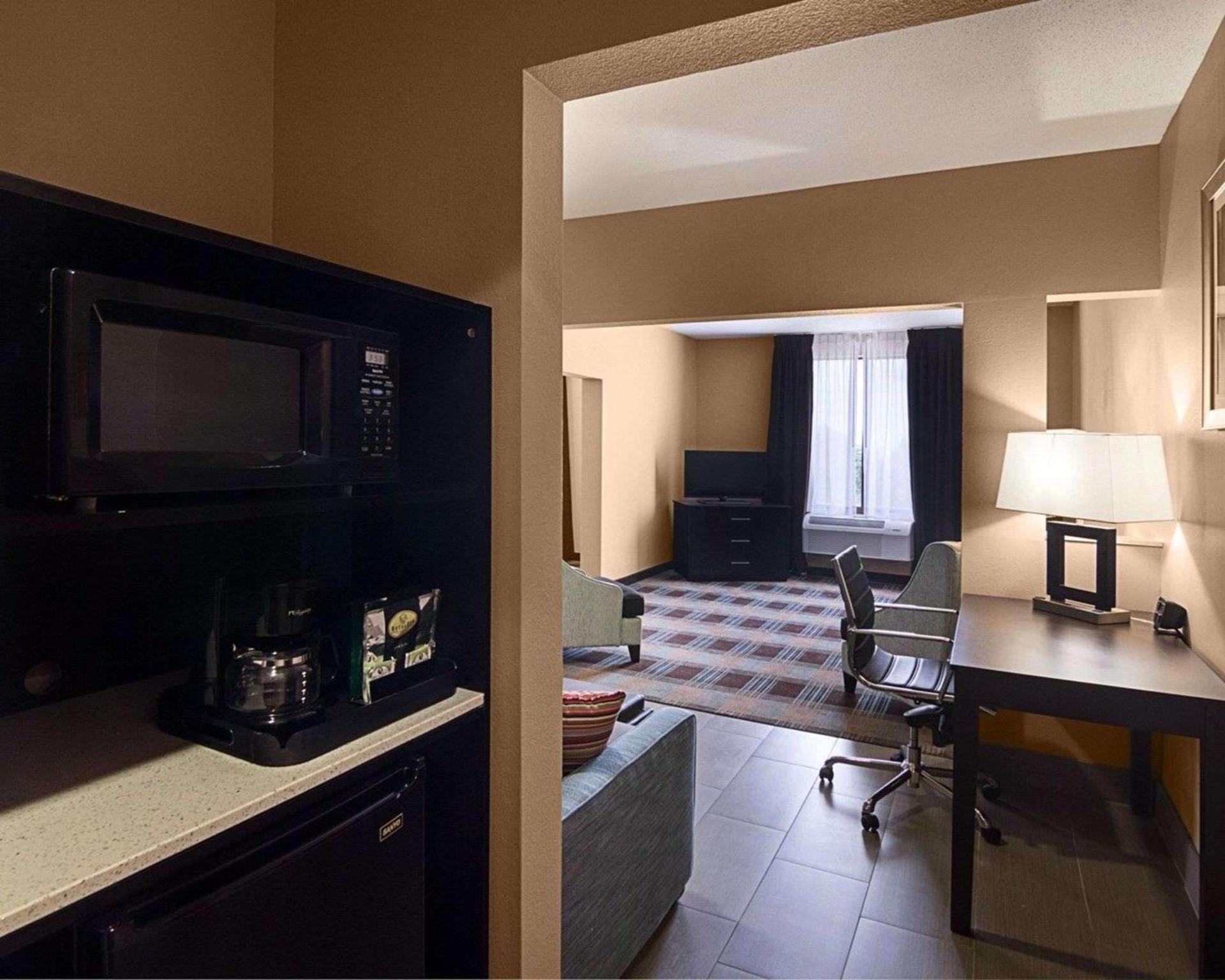 Comfort Suites Houston West at Clay Road photo 30