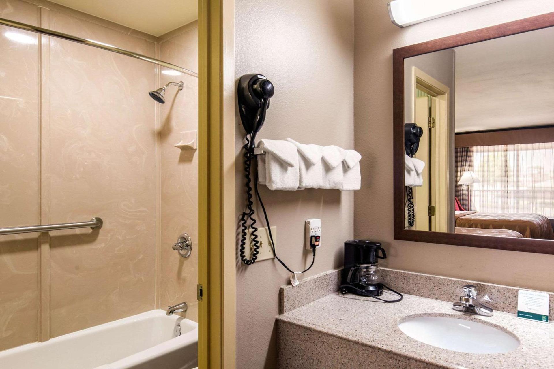 Quality Inn Paris Texas photo 7