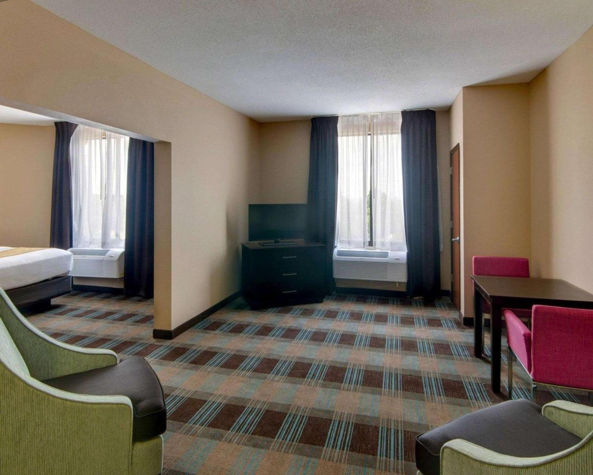Comfort Suites Houston West at Clay Road photo 26