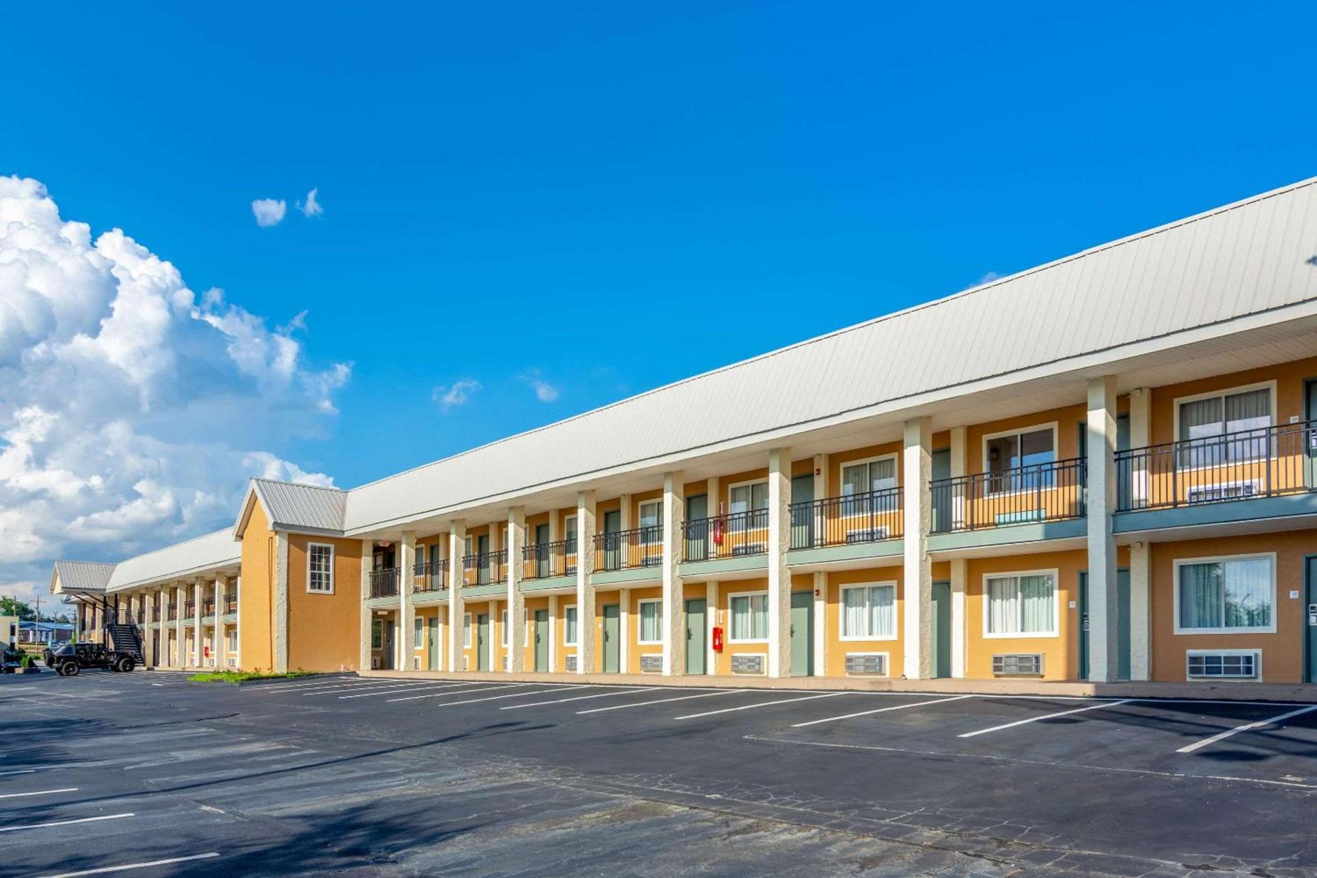 Econo Lodge East Ridge photo 4