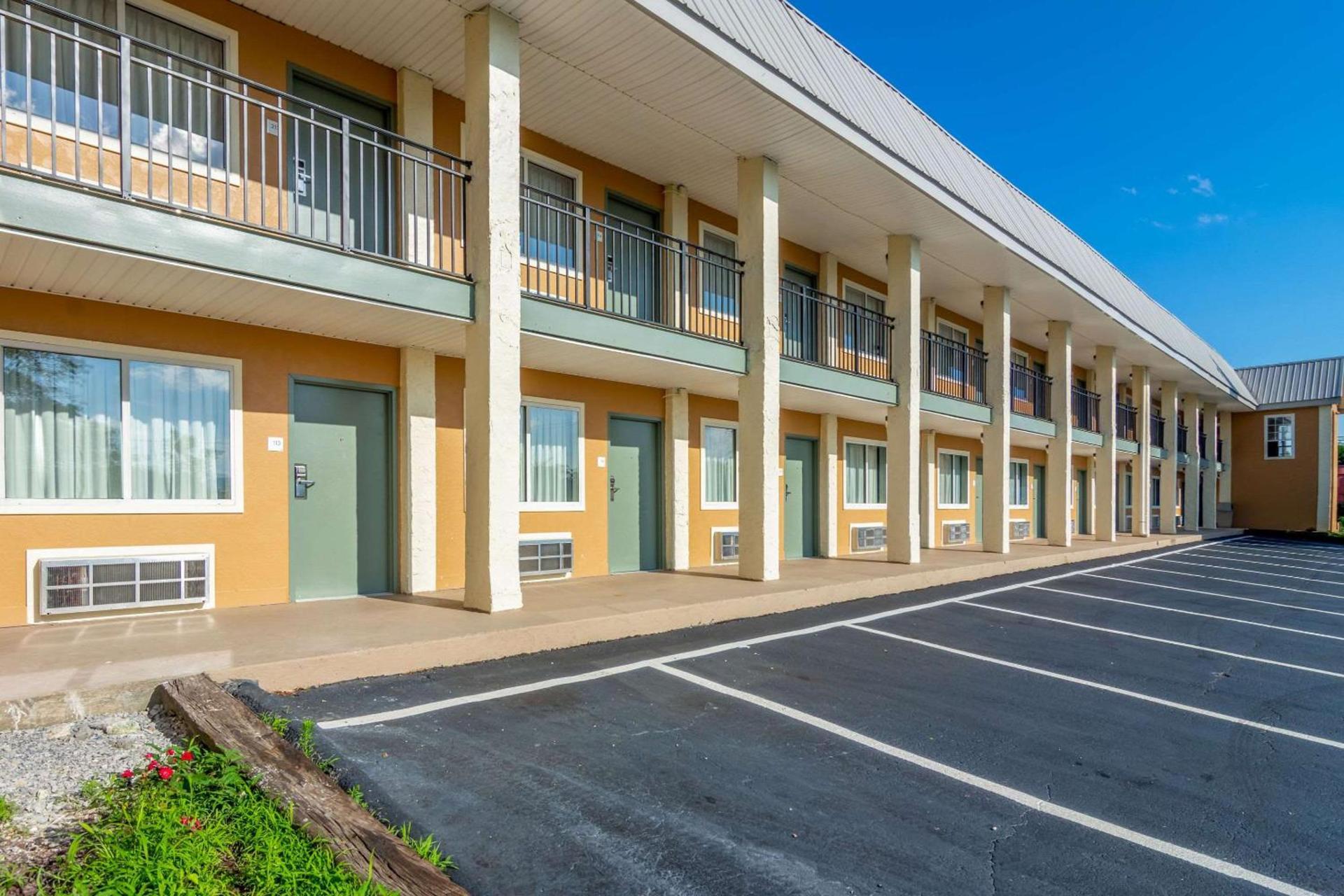 Econo Lodge East Ridge photo 3