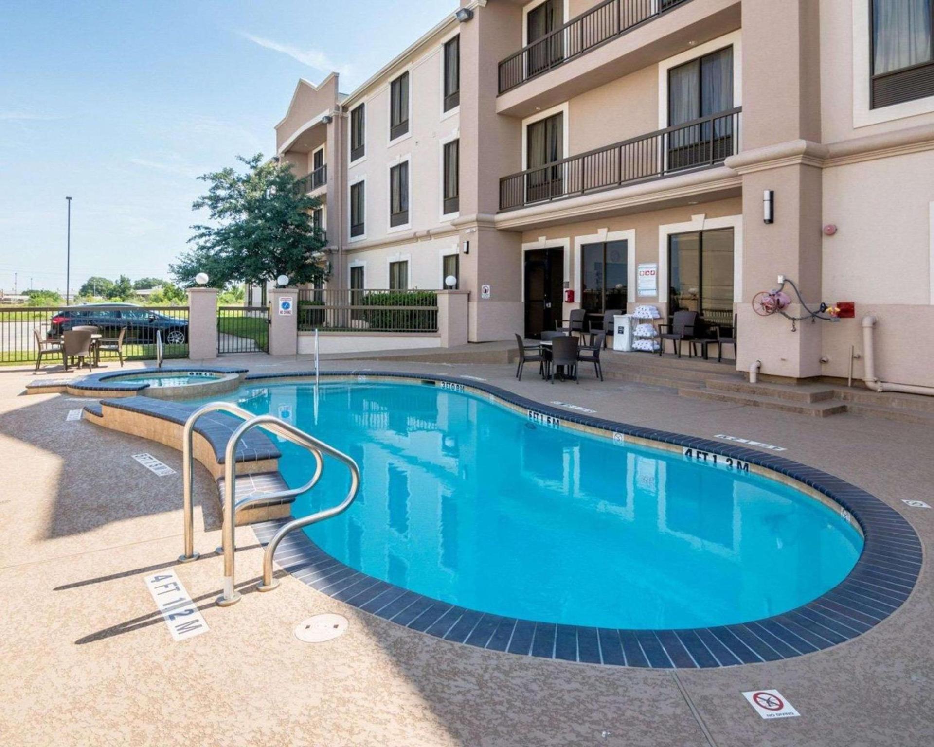 Comfort Suites Houston West at Clay Road photo 32