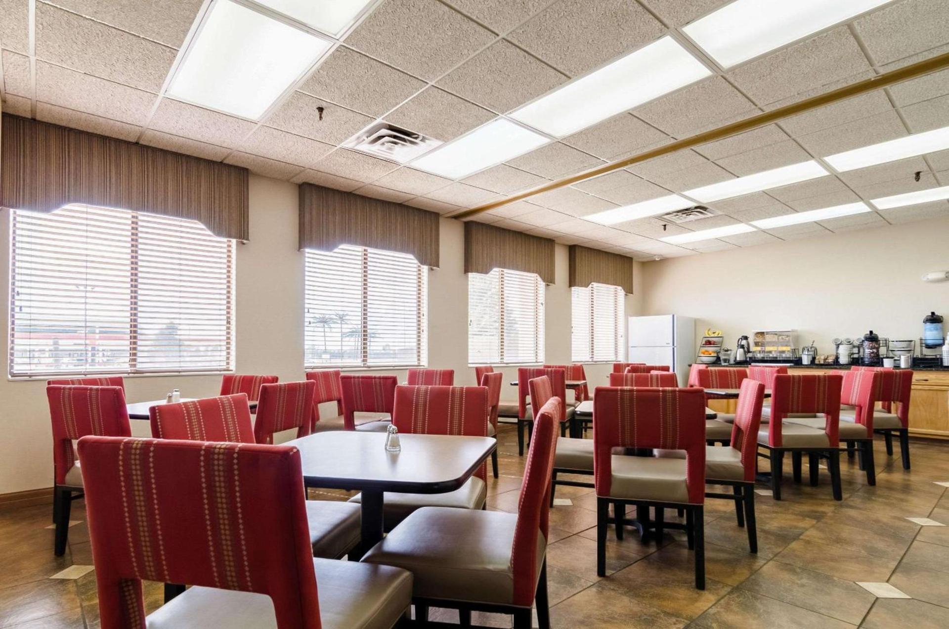 Quality Inn & Suites Colby photo 45