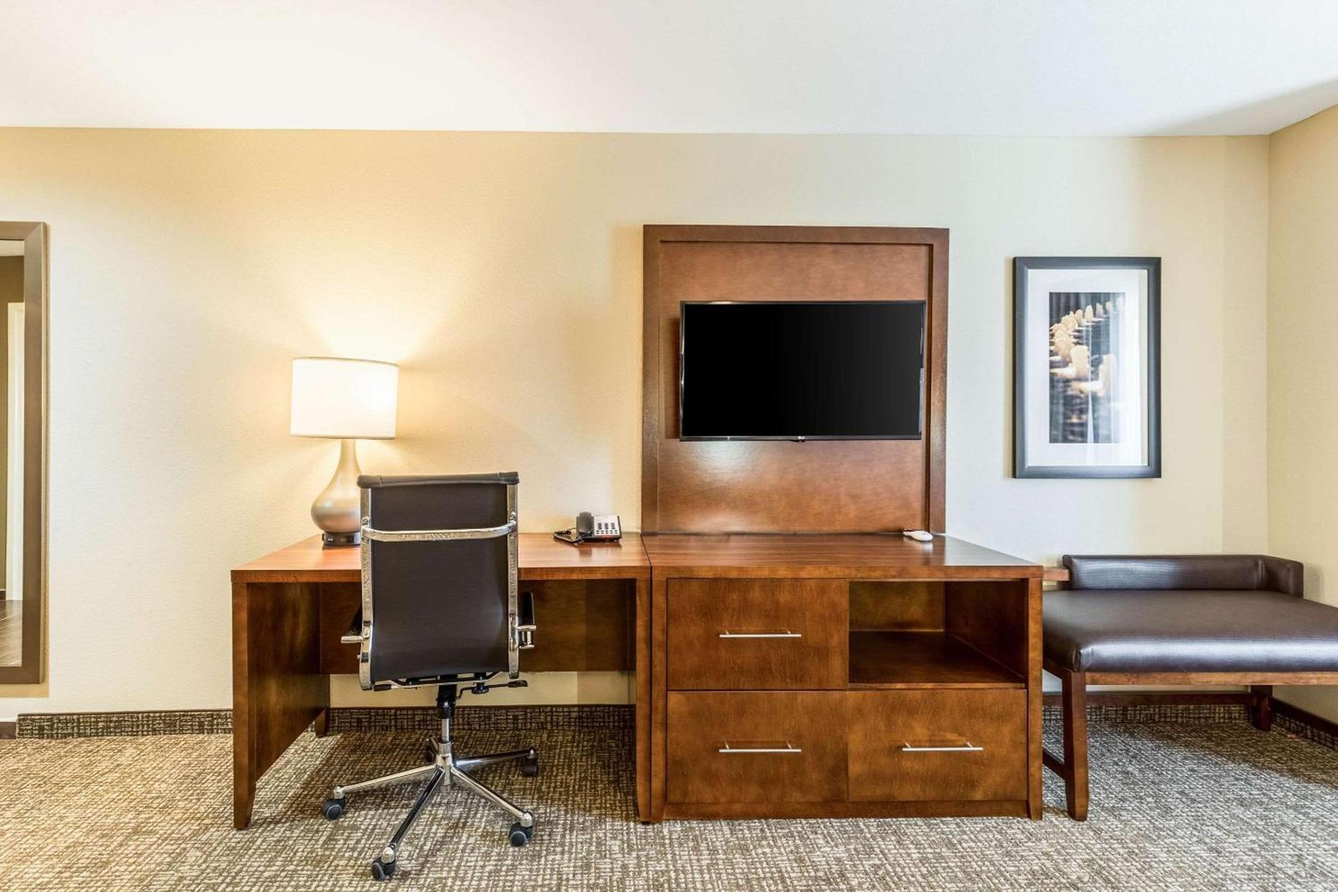 Comfort Suites Channelview - Houston East photo 19