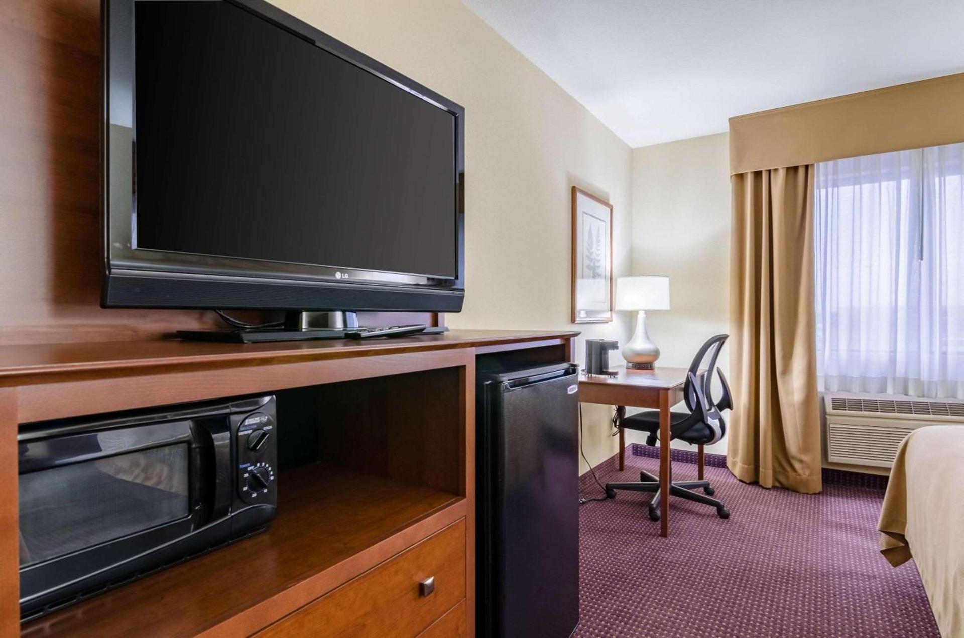 Quality Inn & Suites Colby photo 17