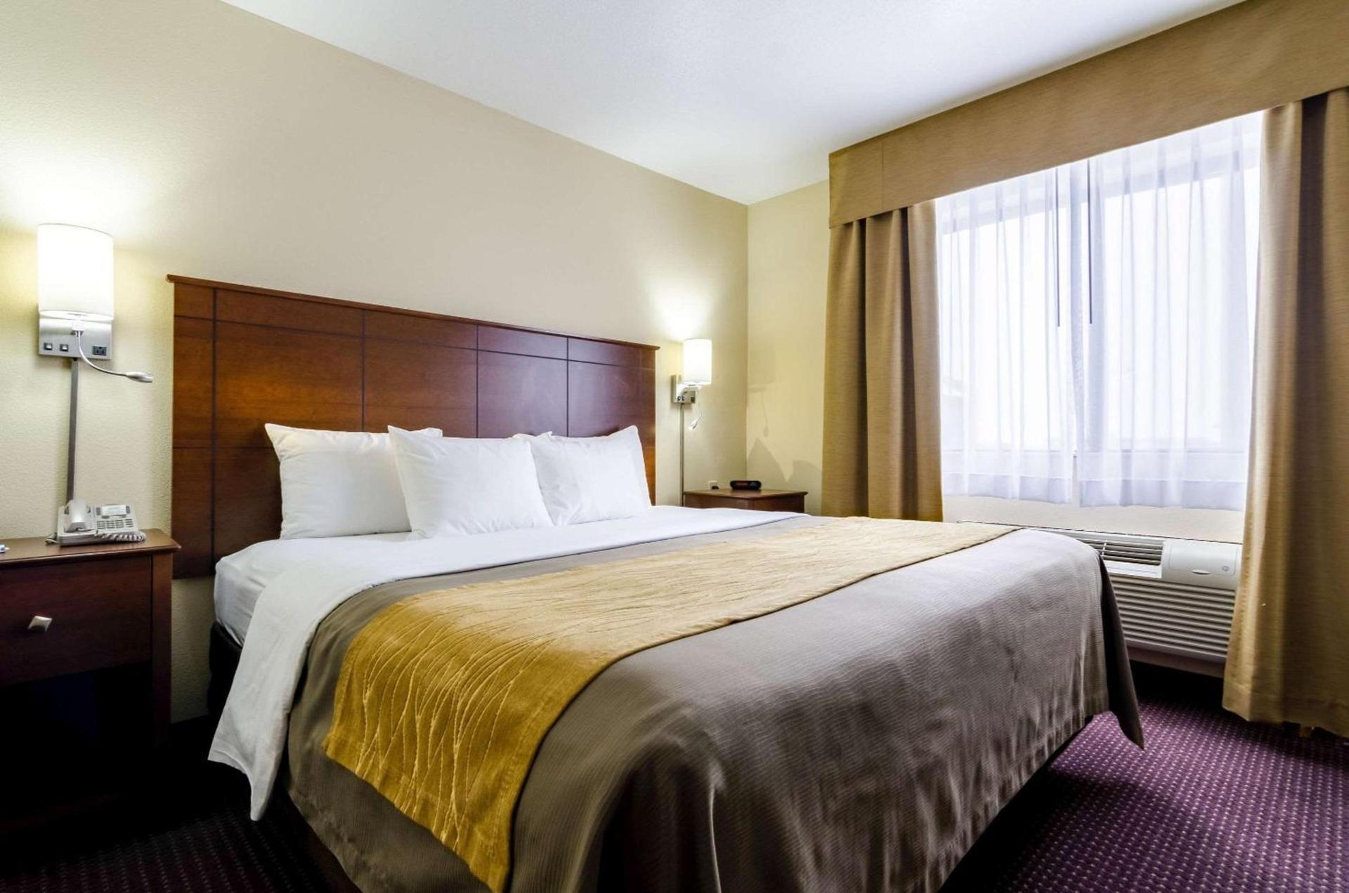 Quality Inn & Suites Colby photo 21