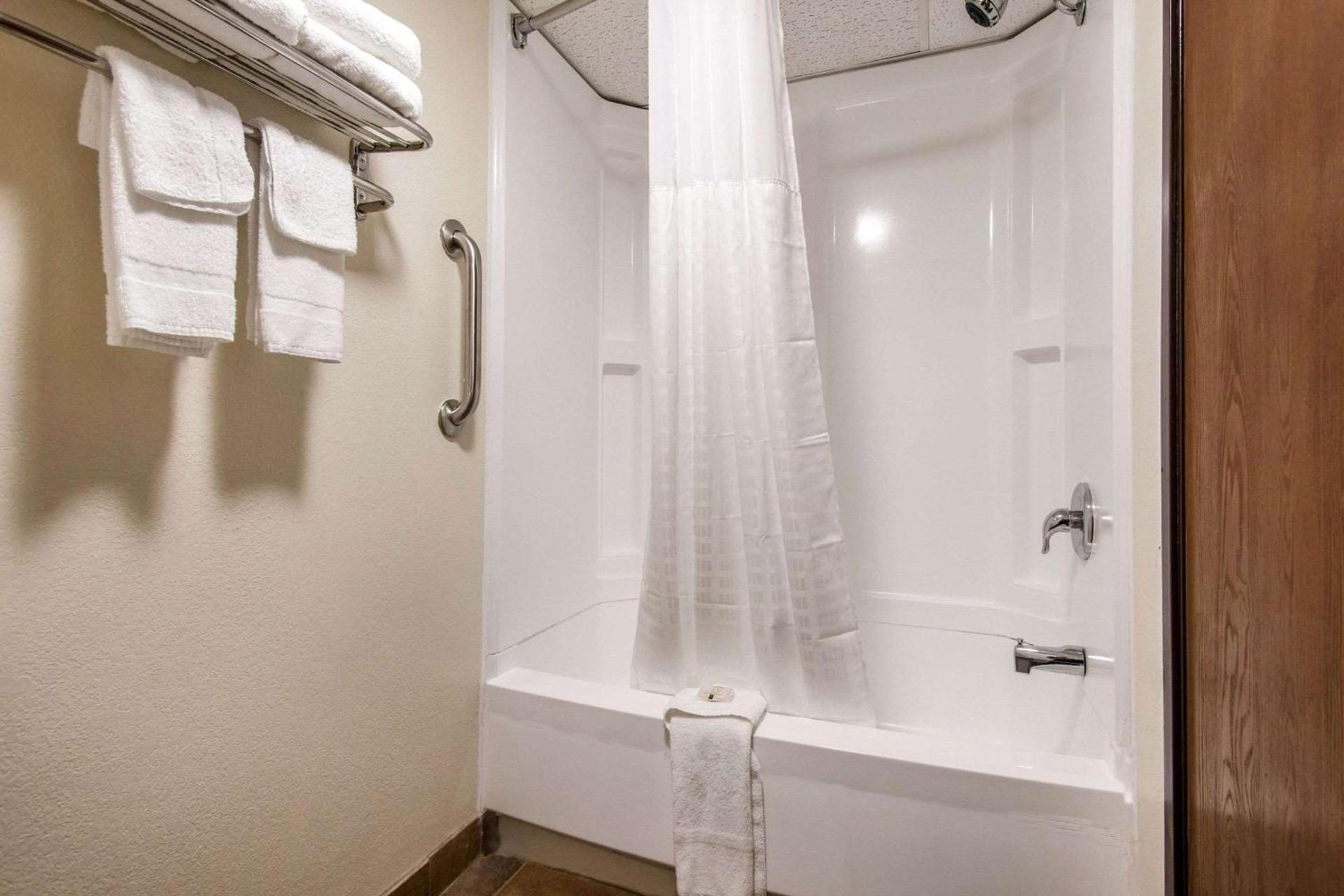 Quality Inn Arkansas City North photo 19
