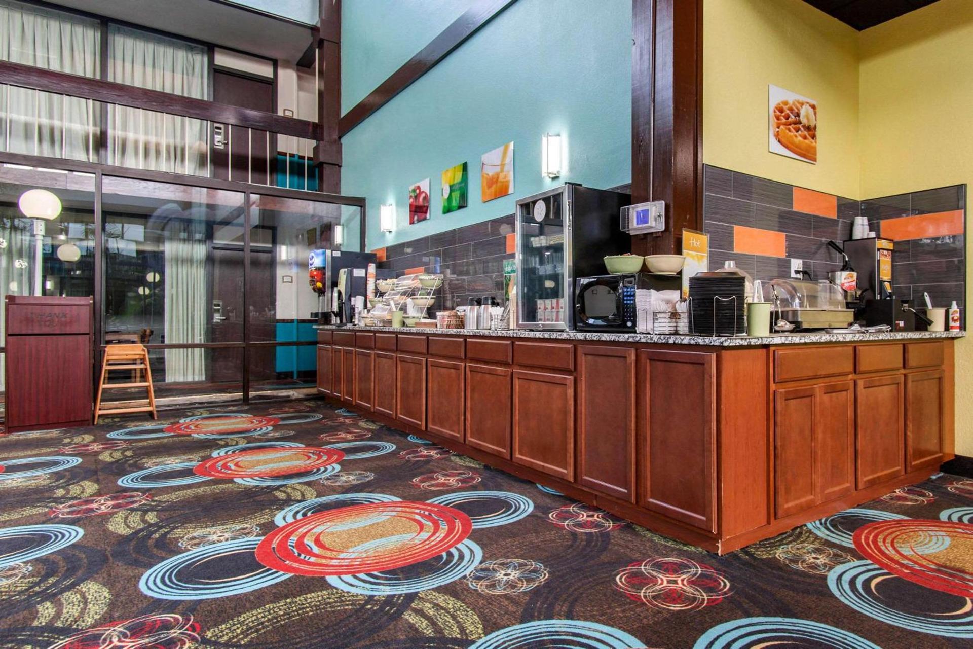 Quality Inn Arkansas City North photo 28