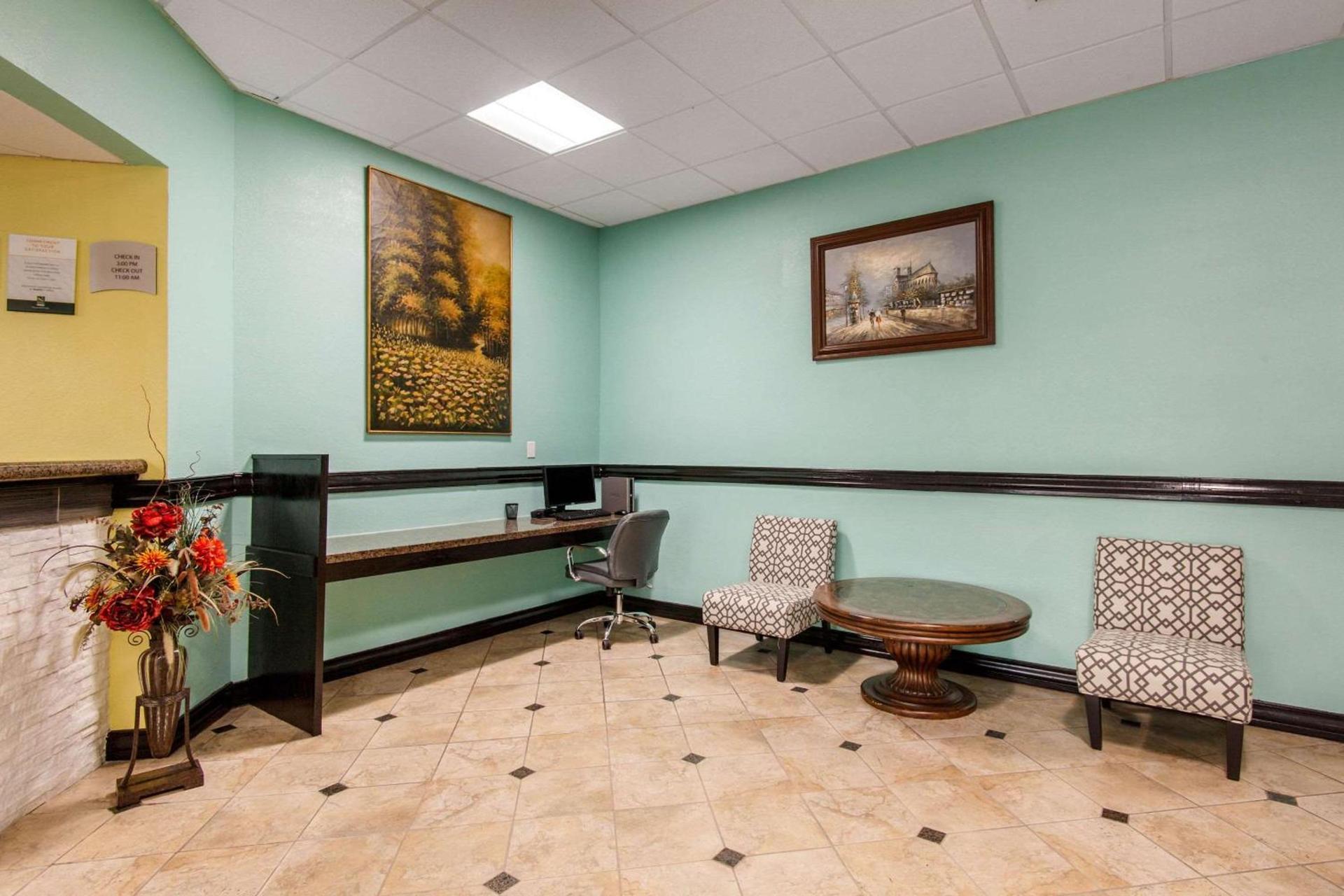 Quality Inn Arkansas City North photo 25