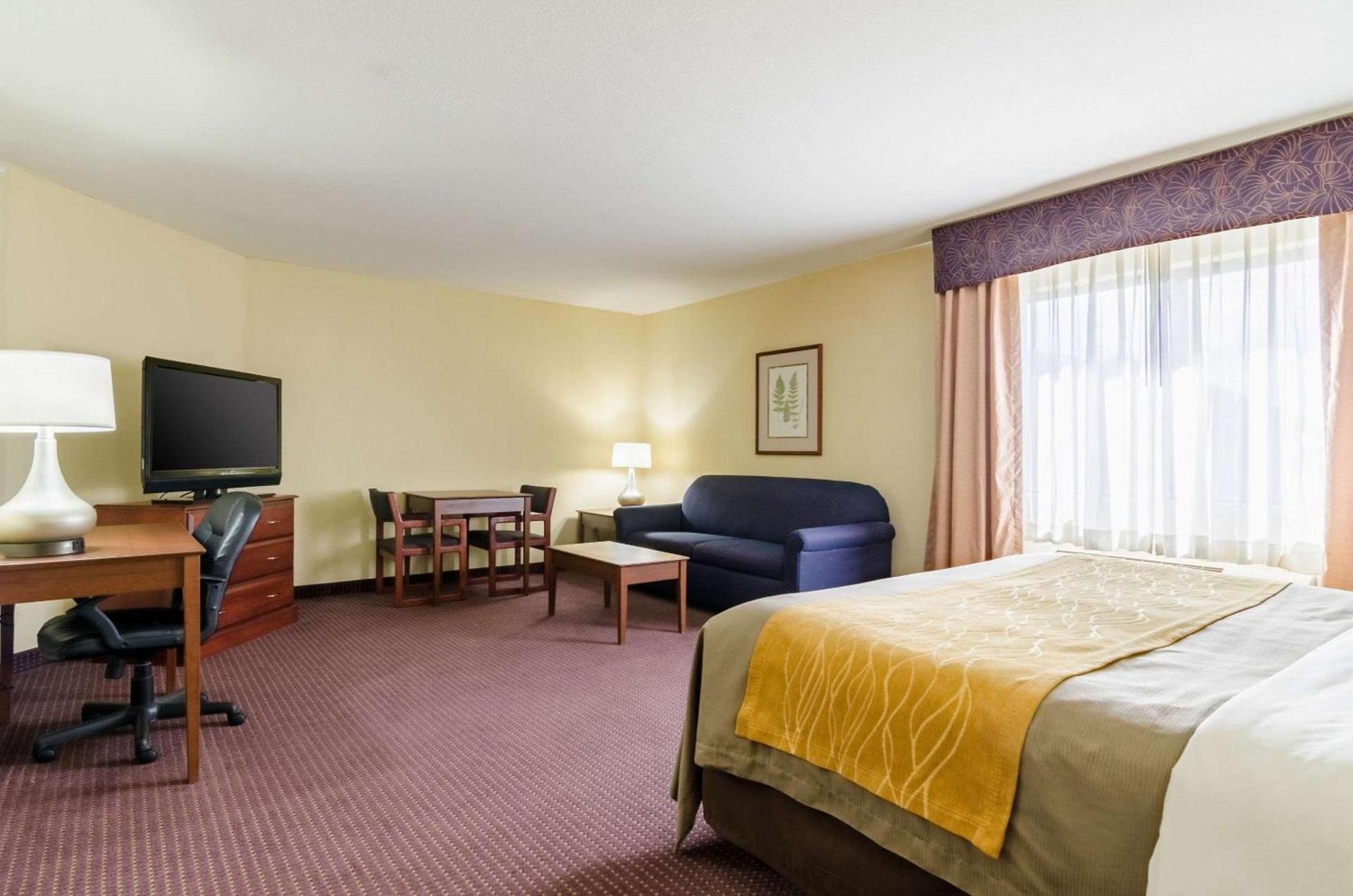 Quality Inn & Suites Colby photo 25