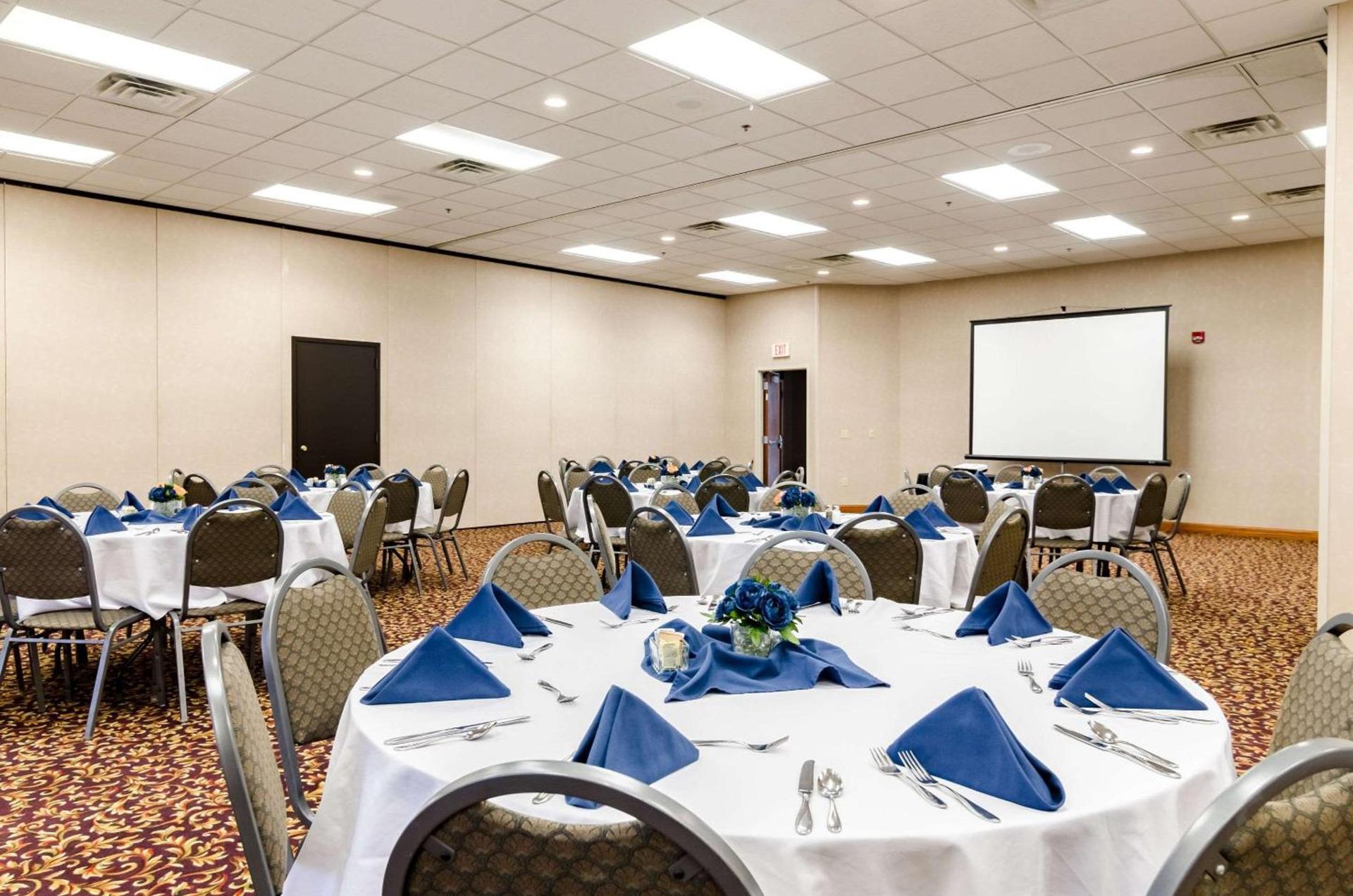Quality Inn & Suites Colby photo 36