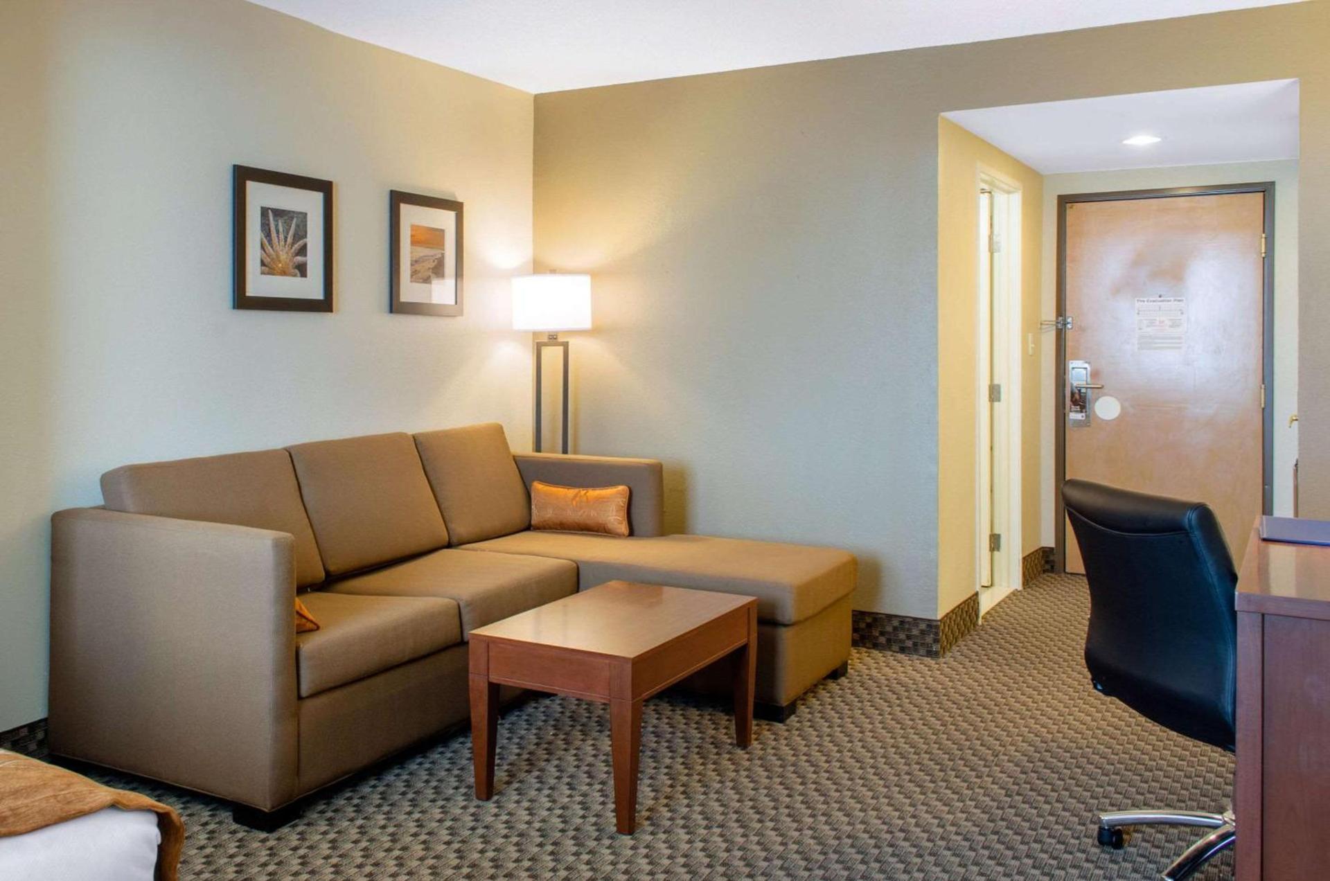 Comfort Inn & Suites Biloxi-D'Iberville photo 20