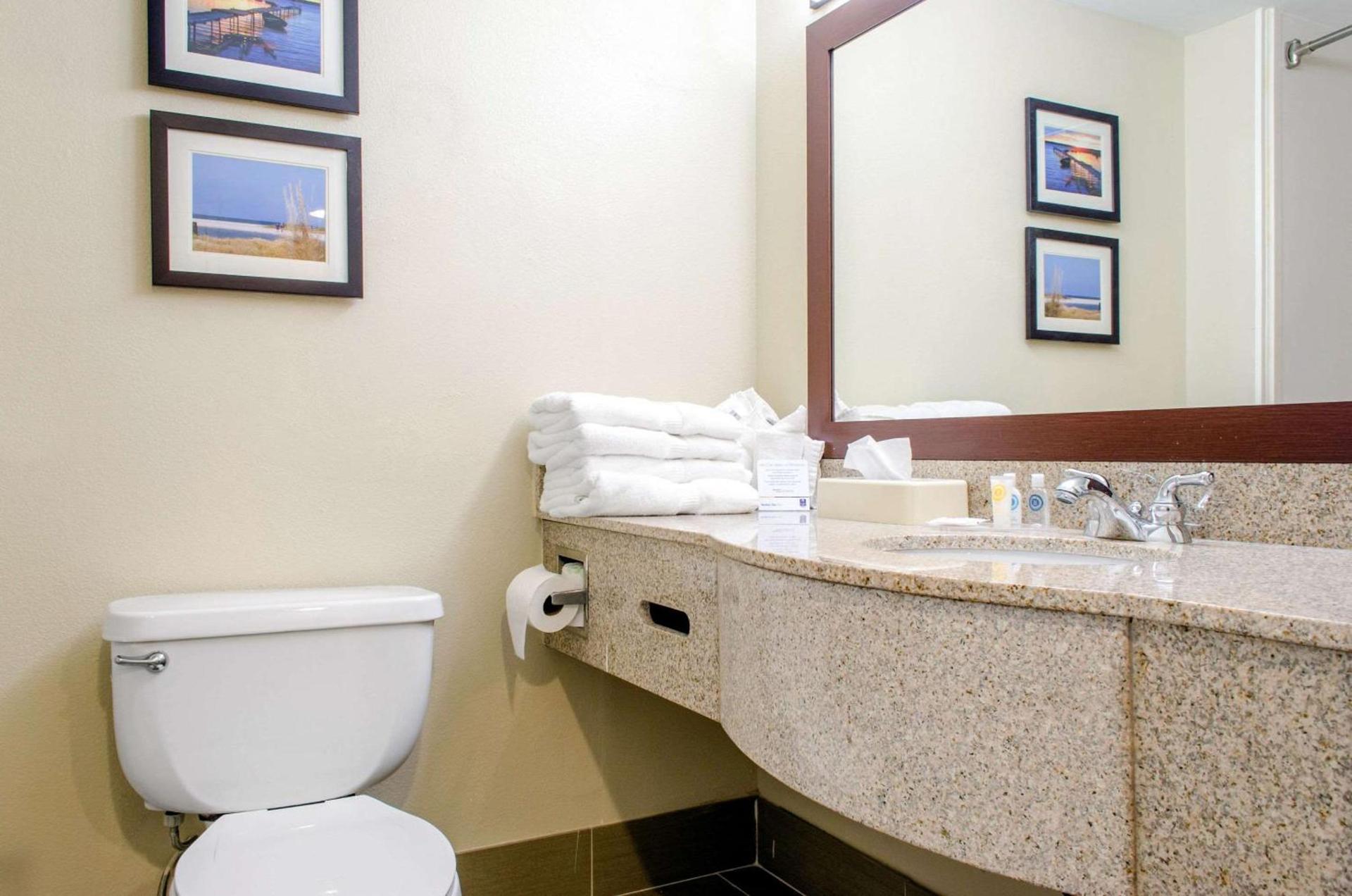 Comfort Inn & Suites Biloxi-D'Iberville photo 14