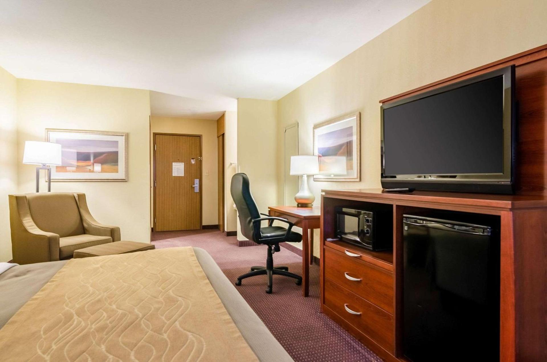 Quality Inn & Suites Colby photo 13