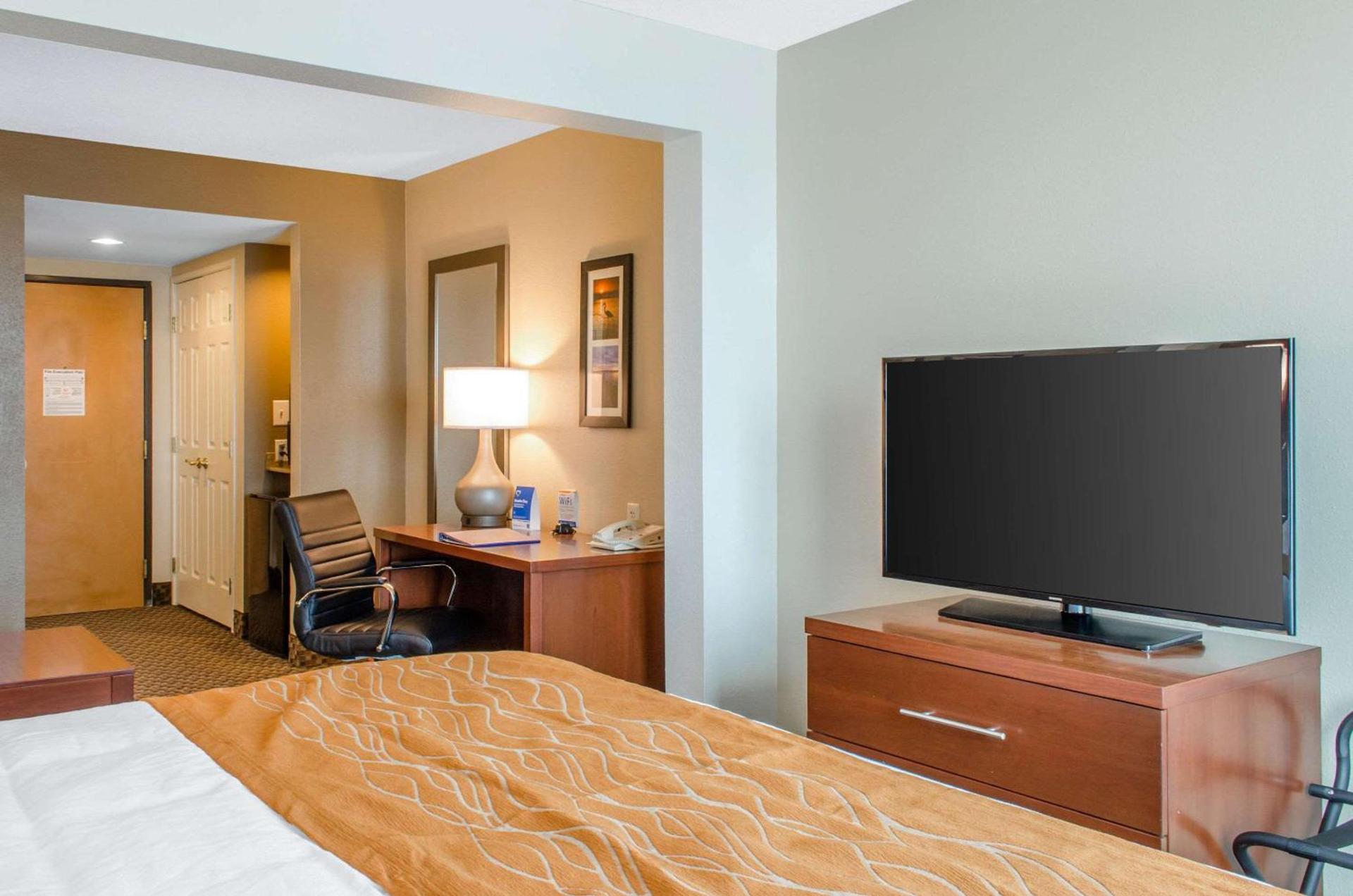 Comfort Inn & Suites Biloxi-D'Iberville photo 23