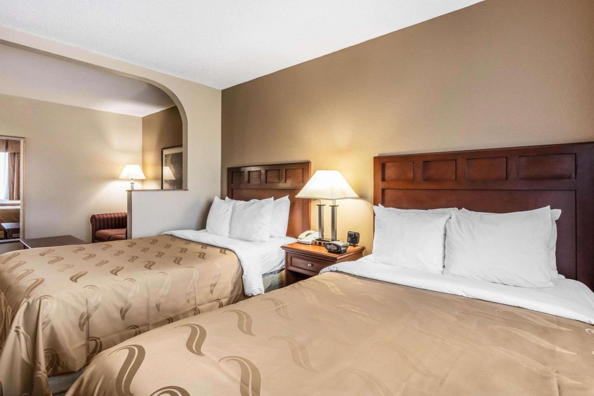Quality Suites Paducah I-24 photo 8