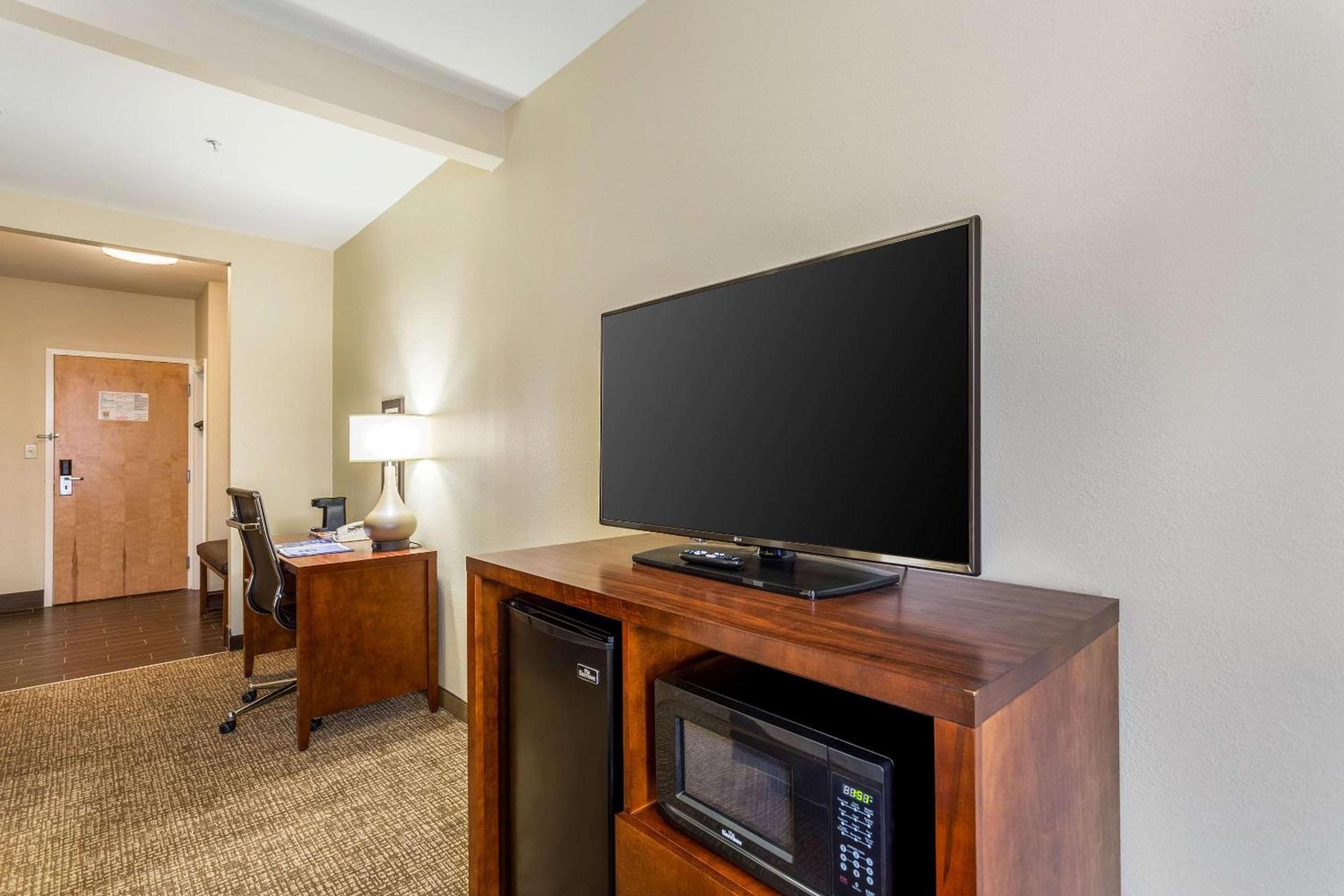 Sonesta Essential - Baton Rouge Airport photo 32