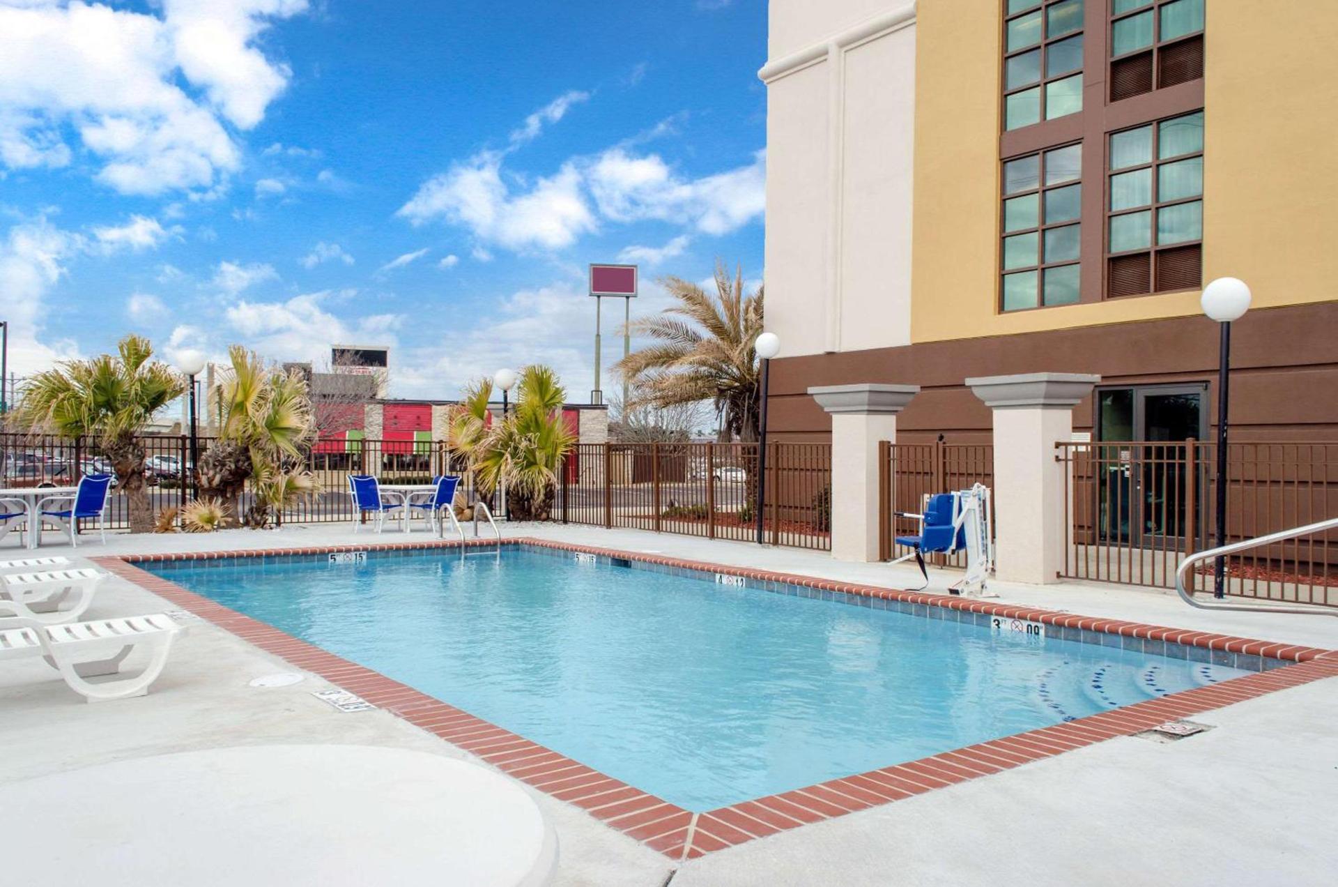 Comfort Inn & Suites Biloxi-D'Iberville photo 26