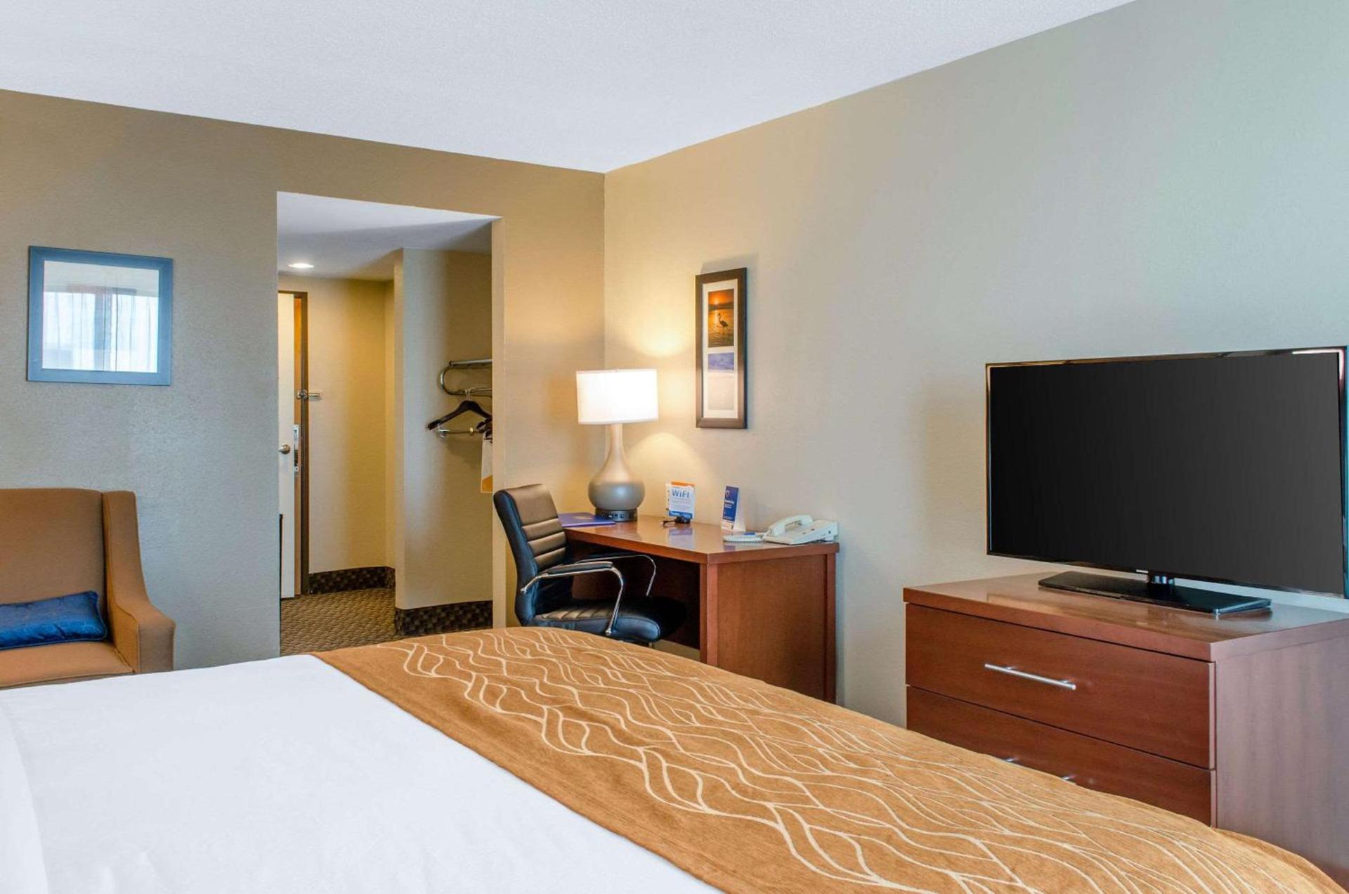 Comfort Inn & Suites Biloxi-D'Iberville photo 9