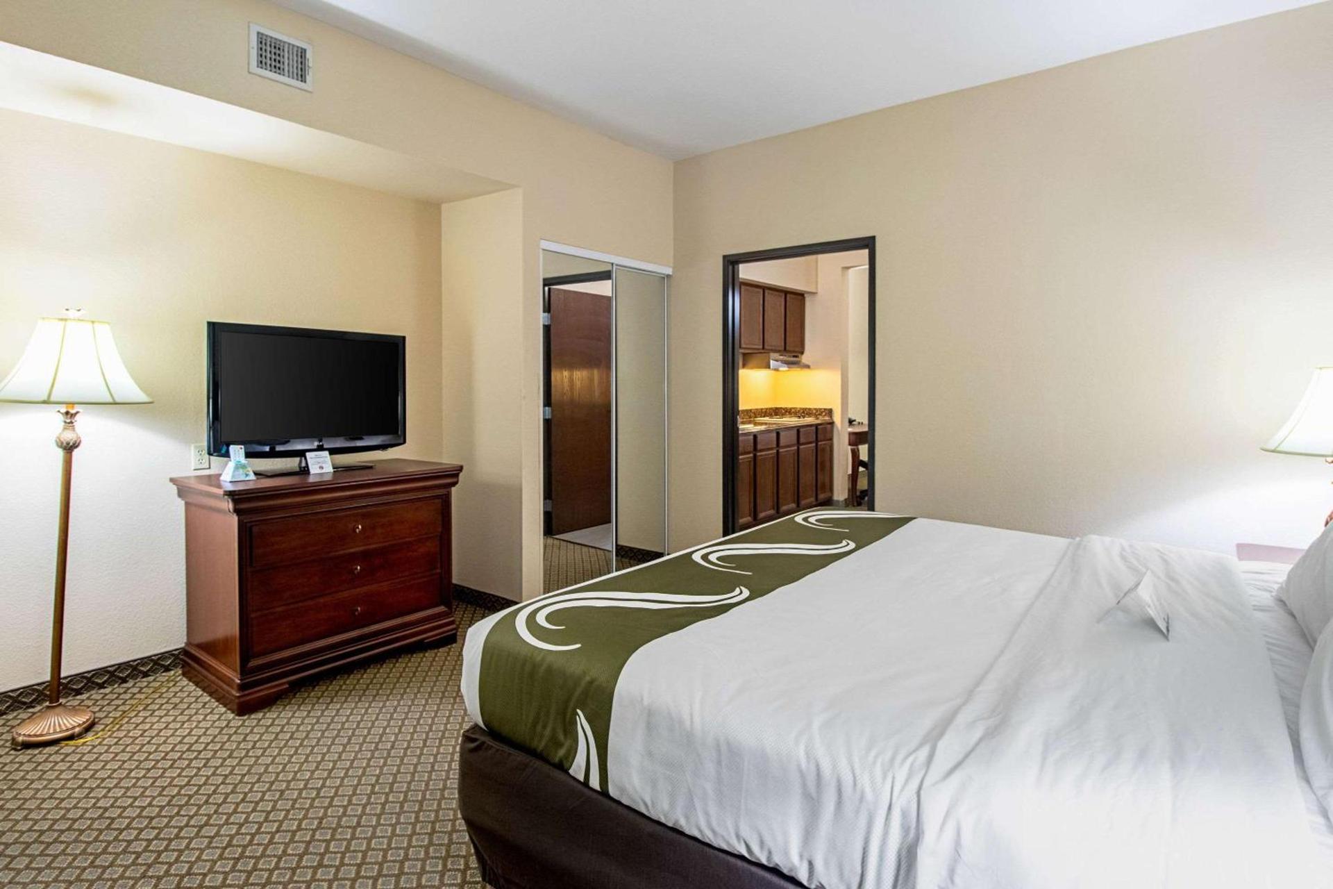 Quality Inn & Suites Robstown photo 20