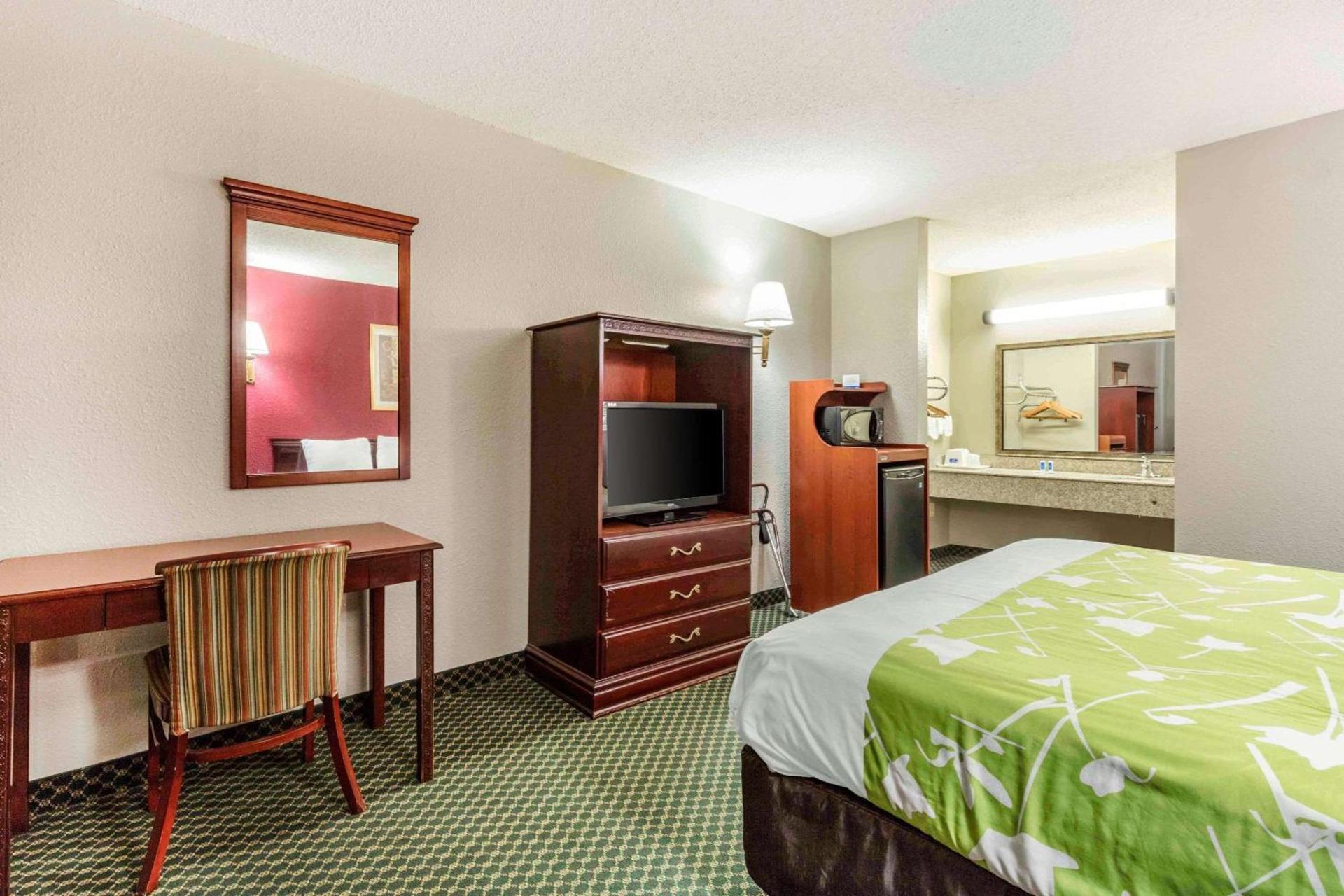 Rodeway Inn Prattville I-65 photo 2