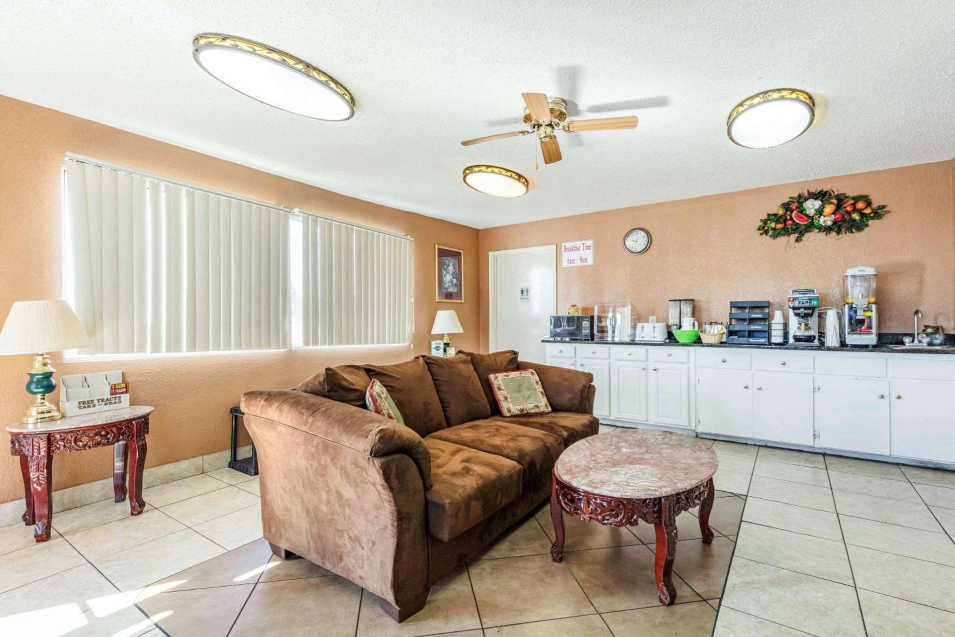 Rodeway Inn Prattville I-65 photo 4