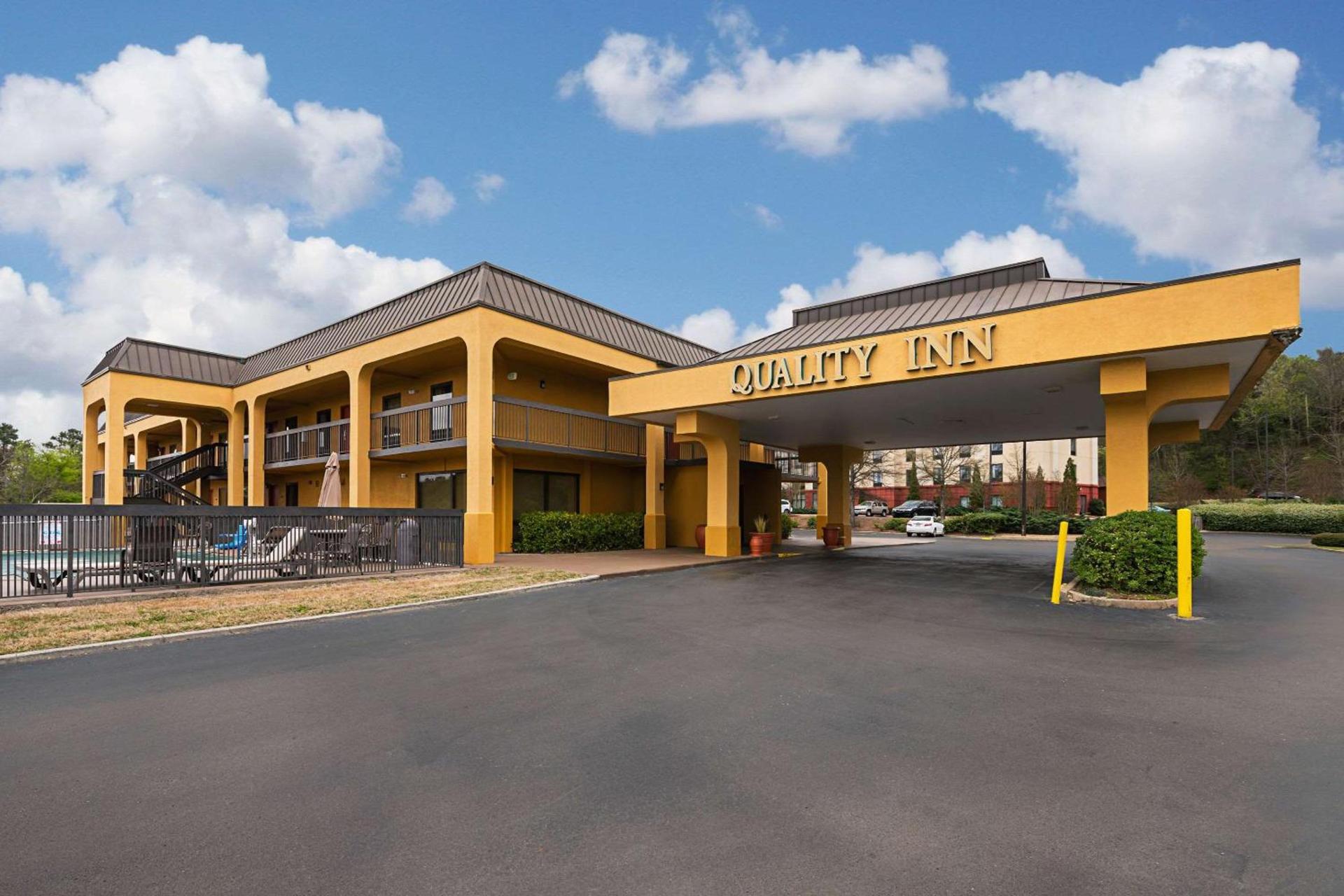Quality Inn Airport - Southeast photo 1