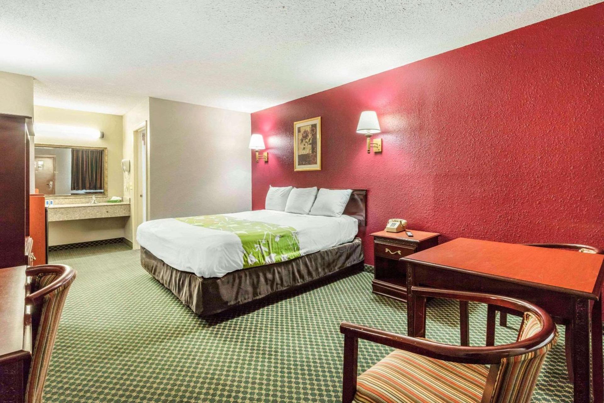 Rodeway Inn Prattville I-65 photo 14
