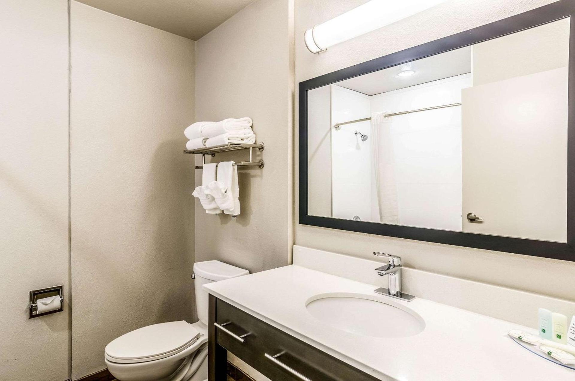 Quality Inn & Suites Westminster - Broomfield photo 11