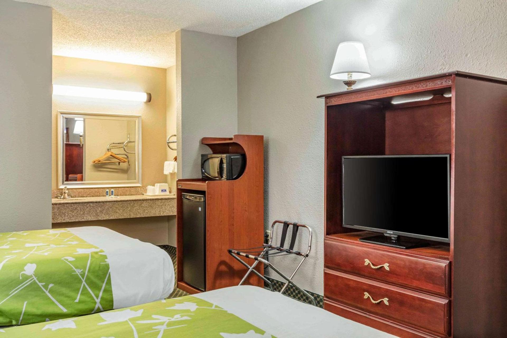 Rodeway Inn Prattville I-65 photo 20