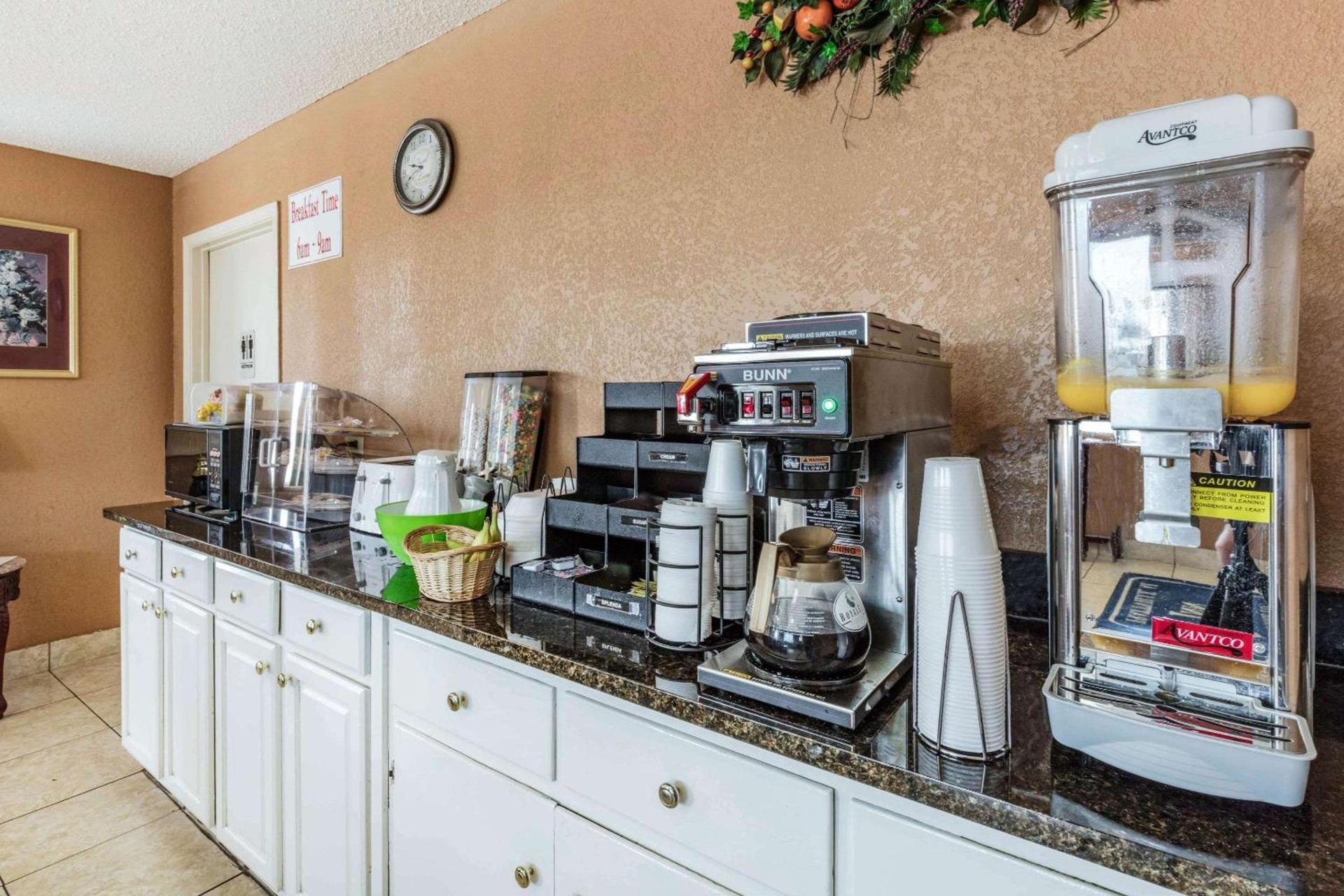 Rodeway Inn Prattville I-65 photo 21