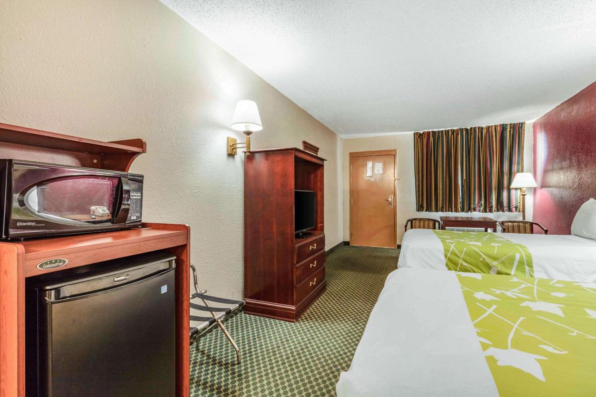Rodeway Inn Prattville I-65 photo 23