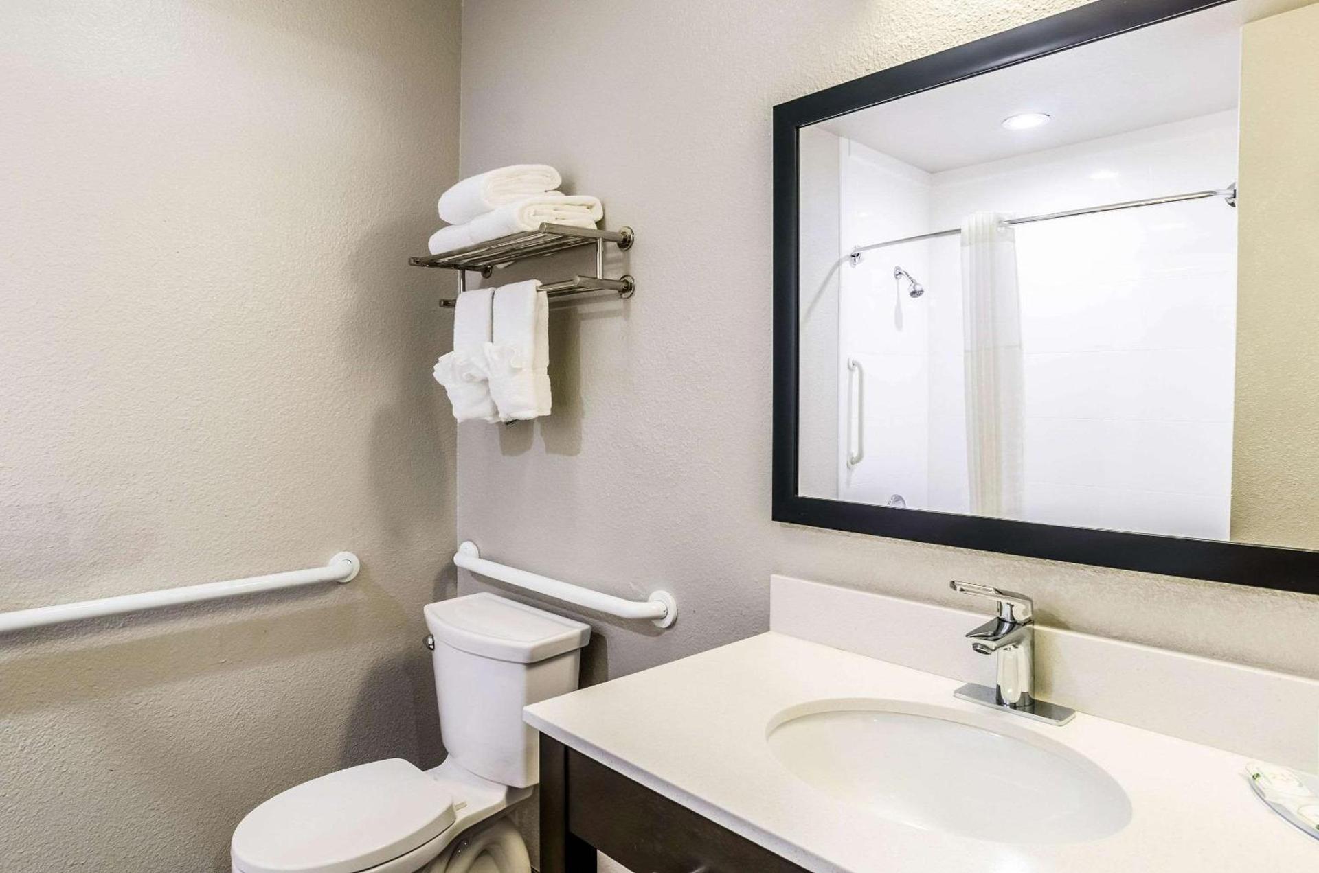 Quality Inn & Suites Westminster - Broomfield photo 18