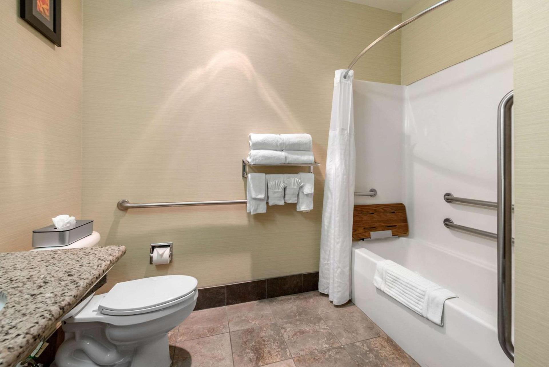 Comfort Suites Denver Tech Center photo 4