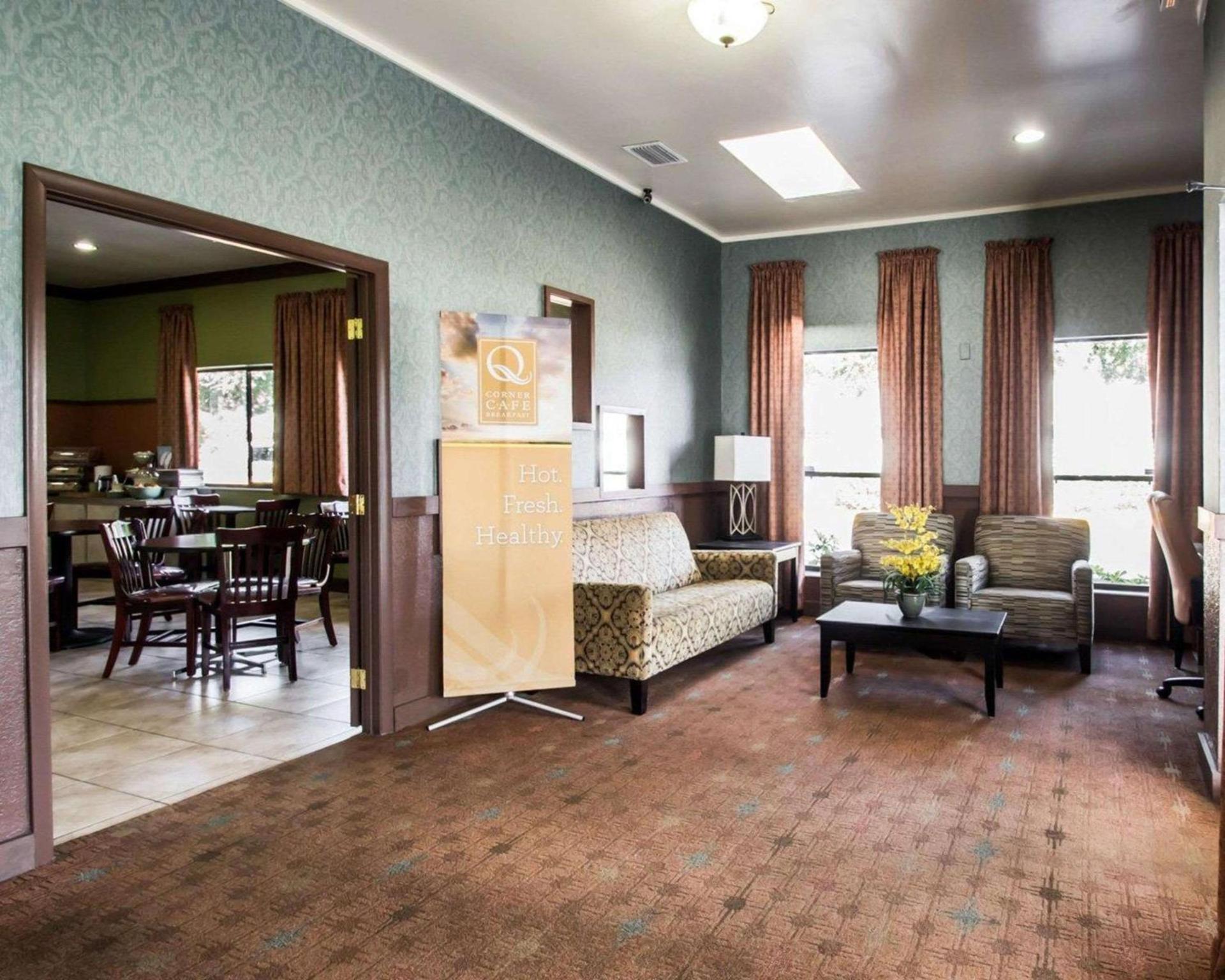 Quality Inn near Blue Spring photo 7