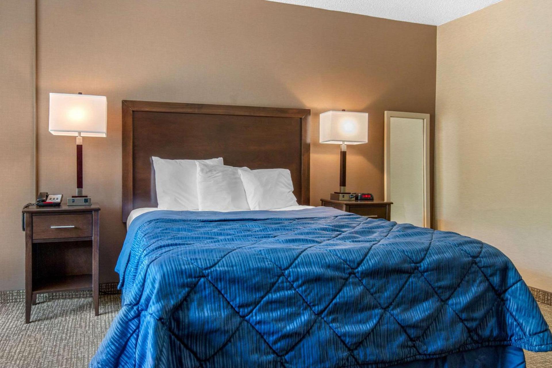 Rodeway Inn Chicago North Shore - Lincolnwood photo 7