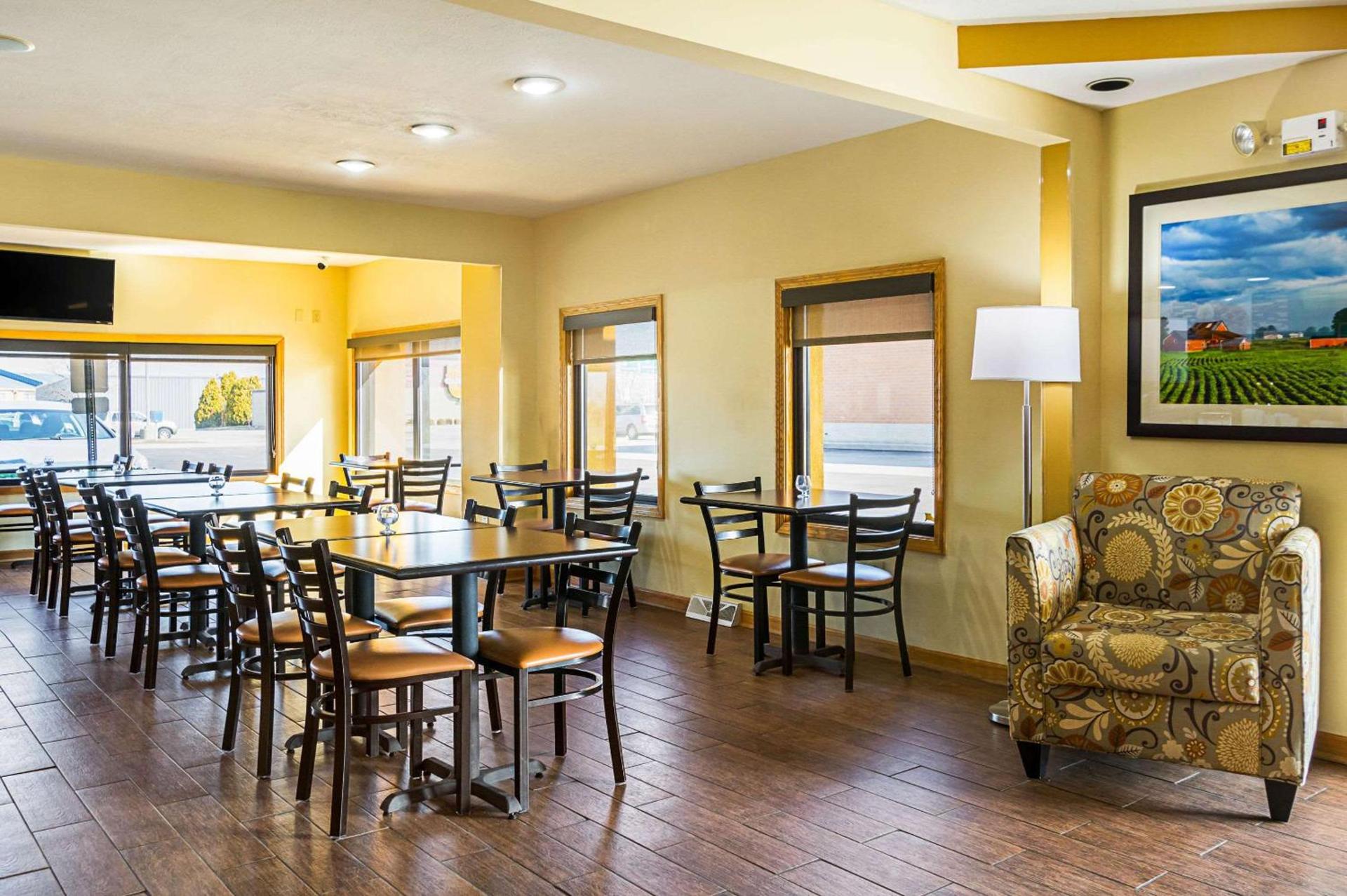 Quality Inn & Suites Greensburg I-74 photo 32