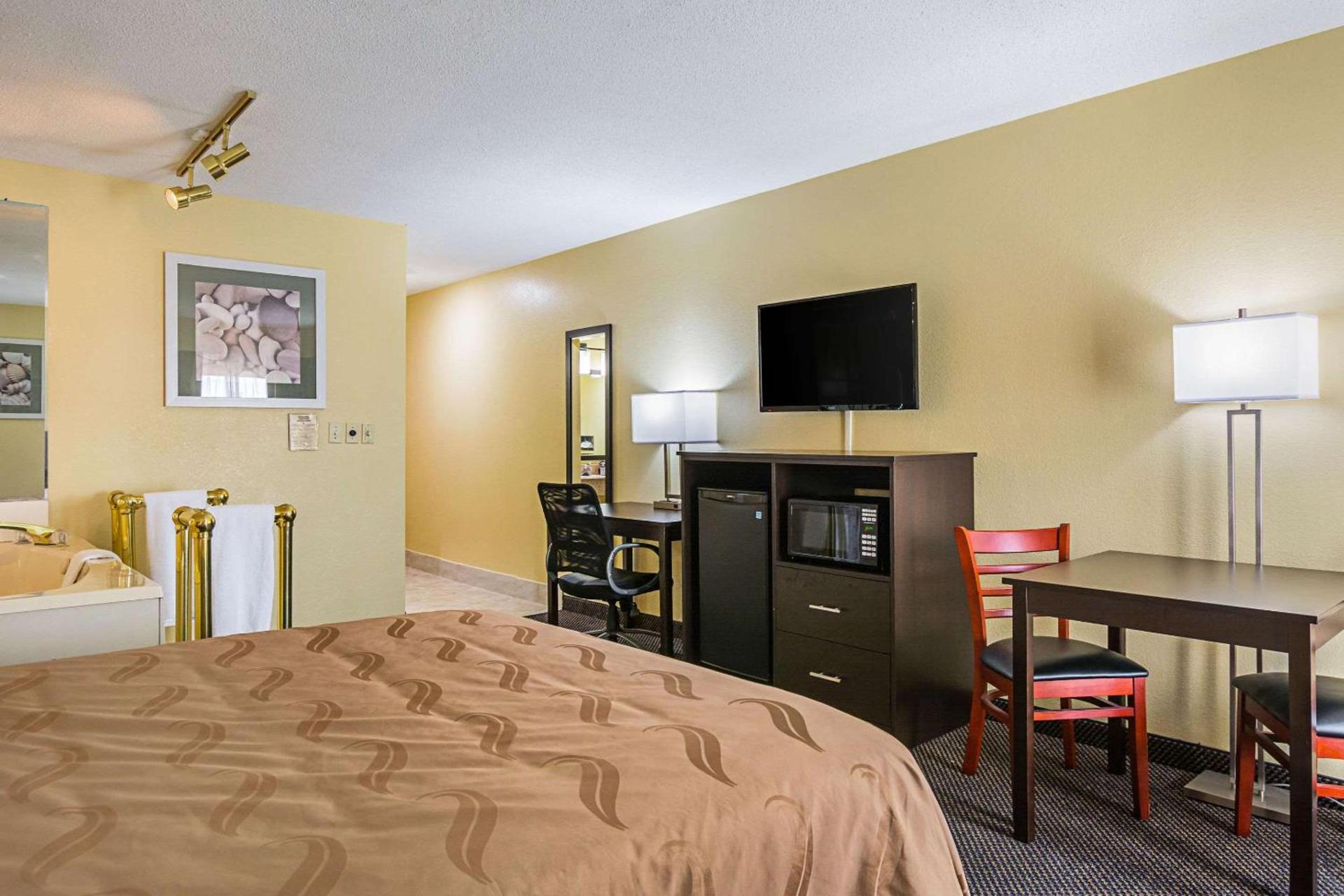 Quality Inn & Suites Greensburg I-74 photo 23