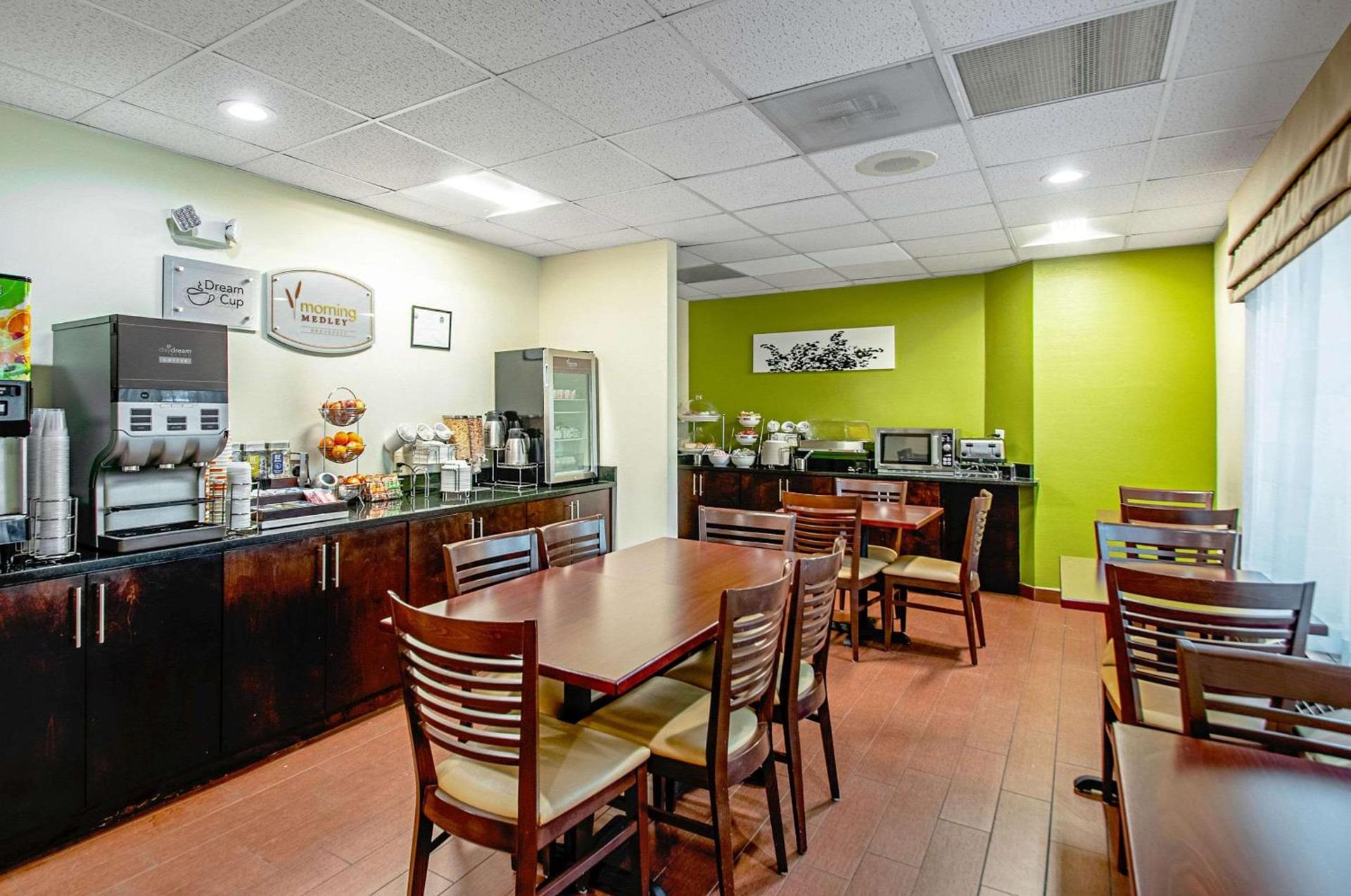 Garner Hotel Frederick Southeast by IHG photo 34