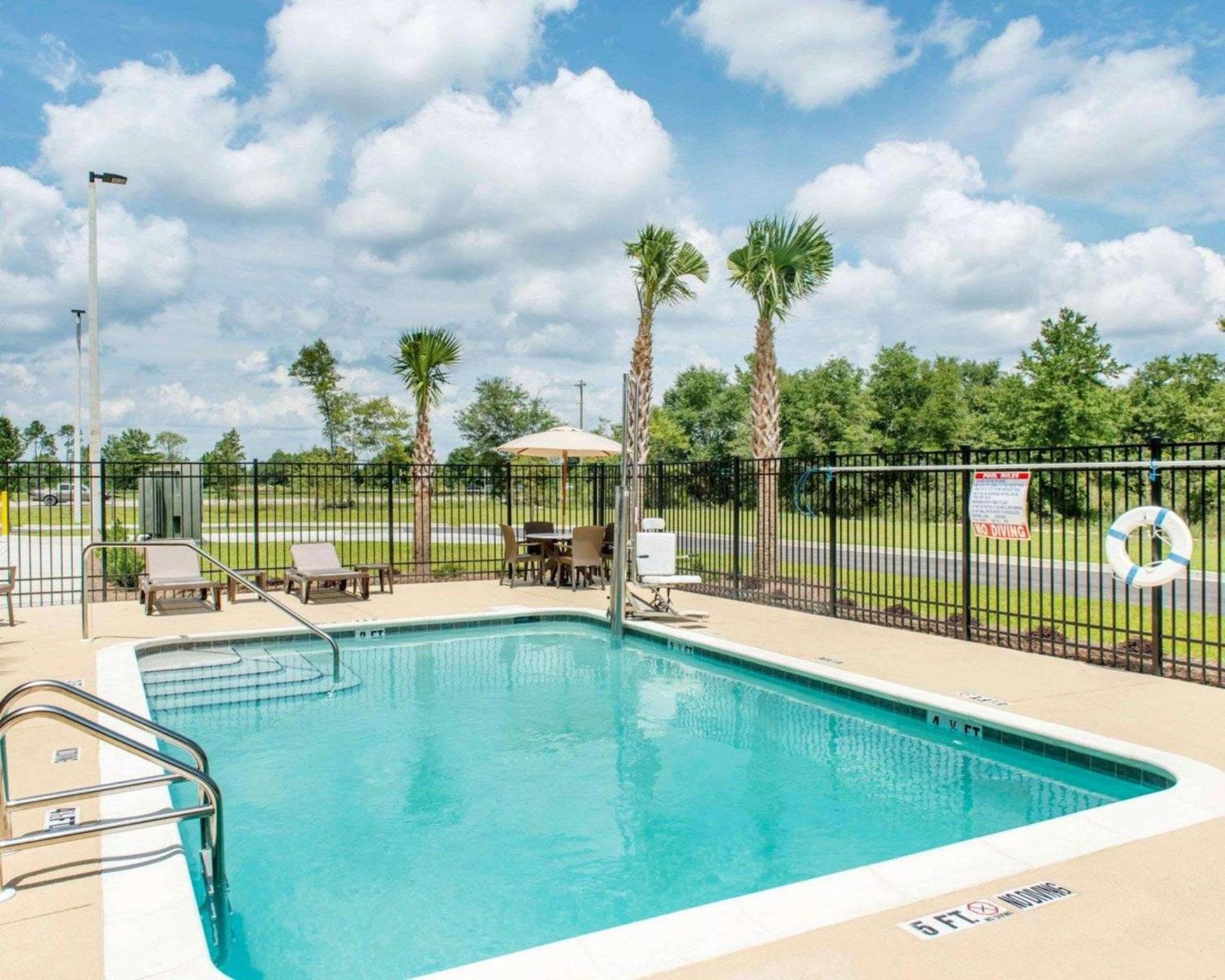 Sleep Inn & Suites Defuniak Springs - Crestview photo 18