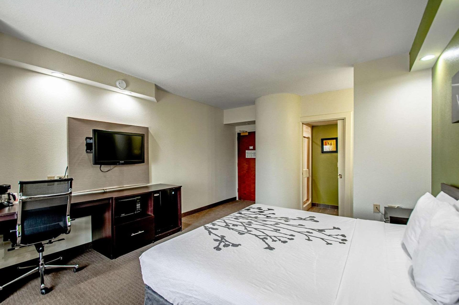 Garner Hotel Frederick Southeast by IHG photo 24