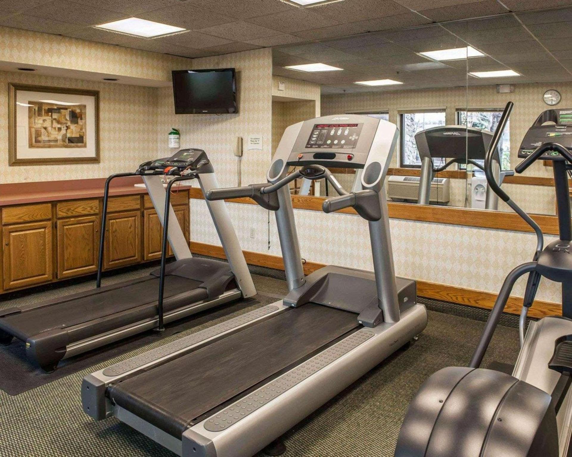 Quality Inn & Suites Goshen photo 29
