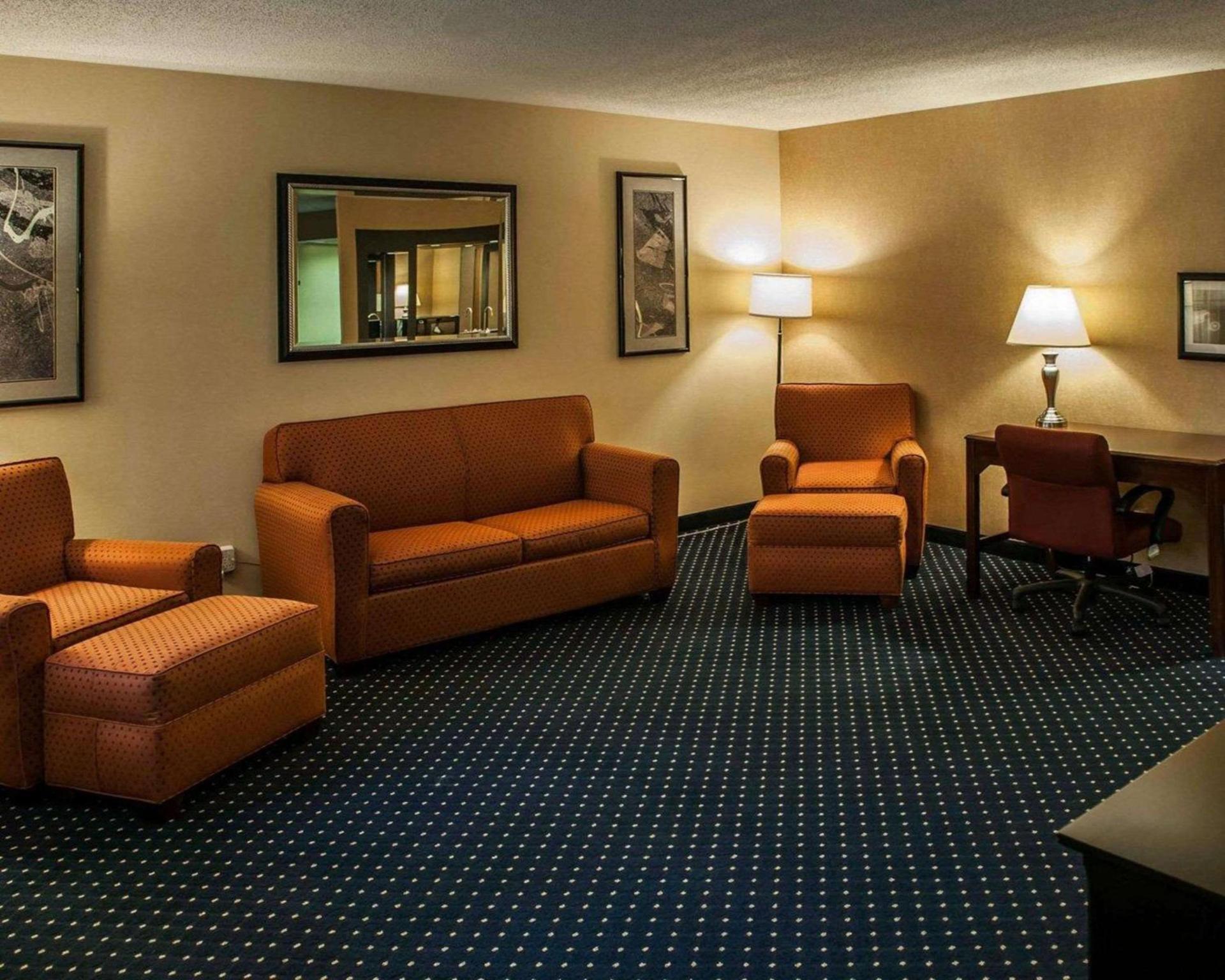 Quality Inn & Suites Goshen photo 25