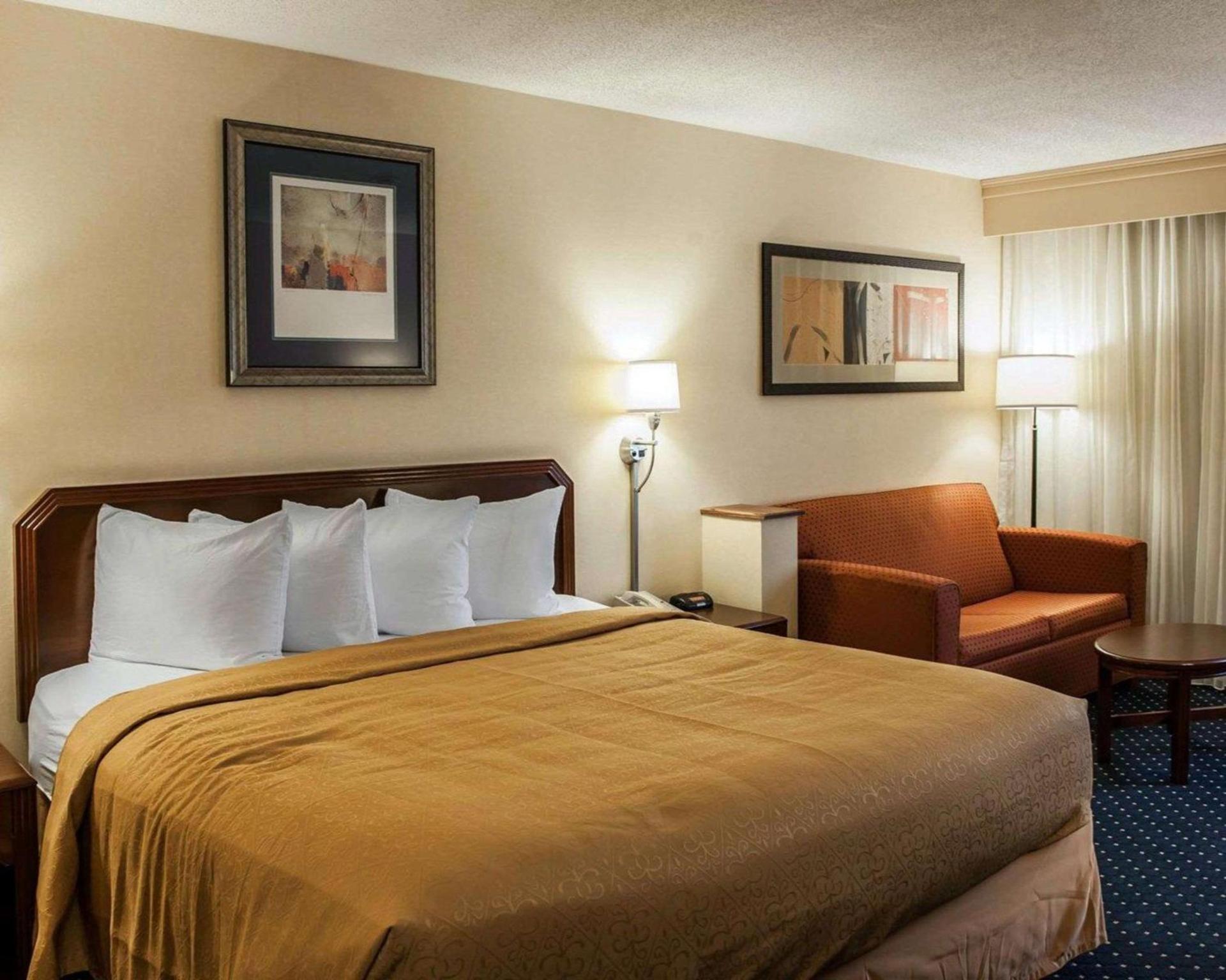 Quality Inn & Suites Goshen photo 11