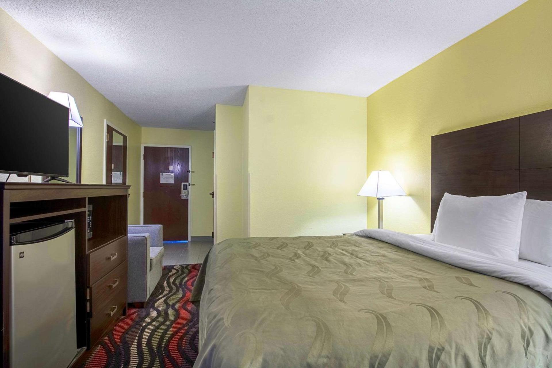 Quality Inn Holly Springs South photo 28