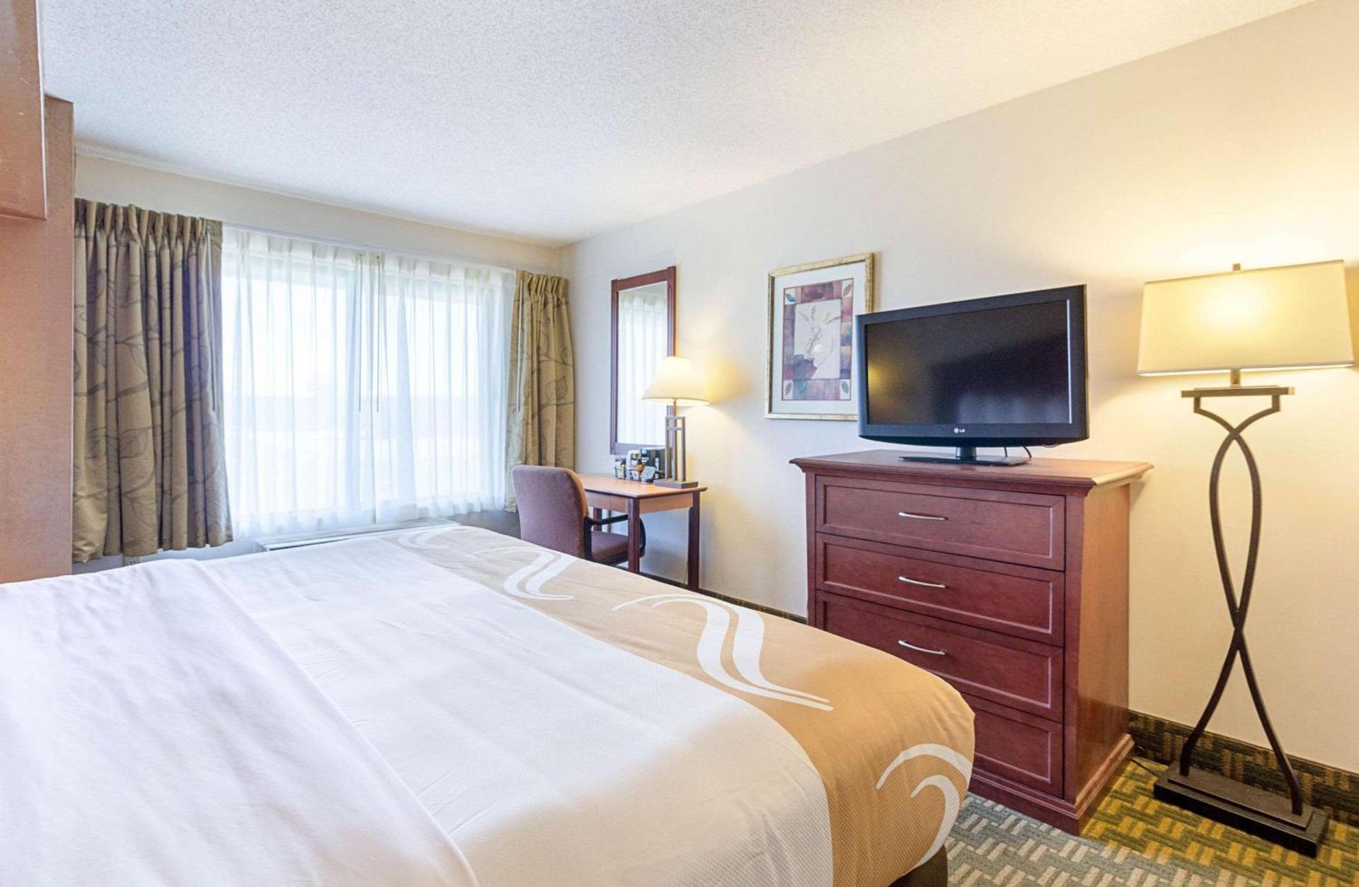 Quality Inn Fairmont photo 12