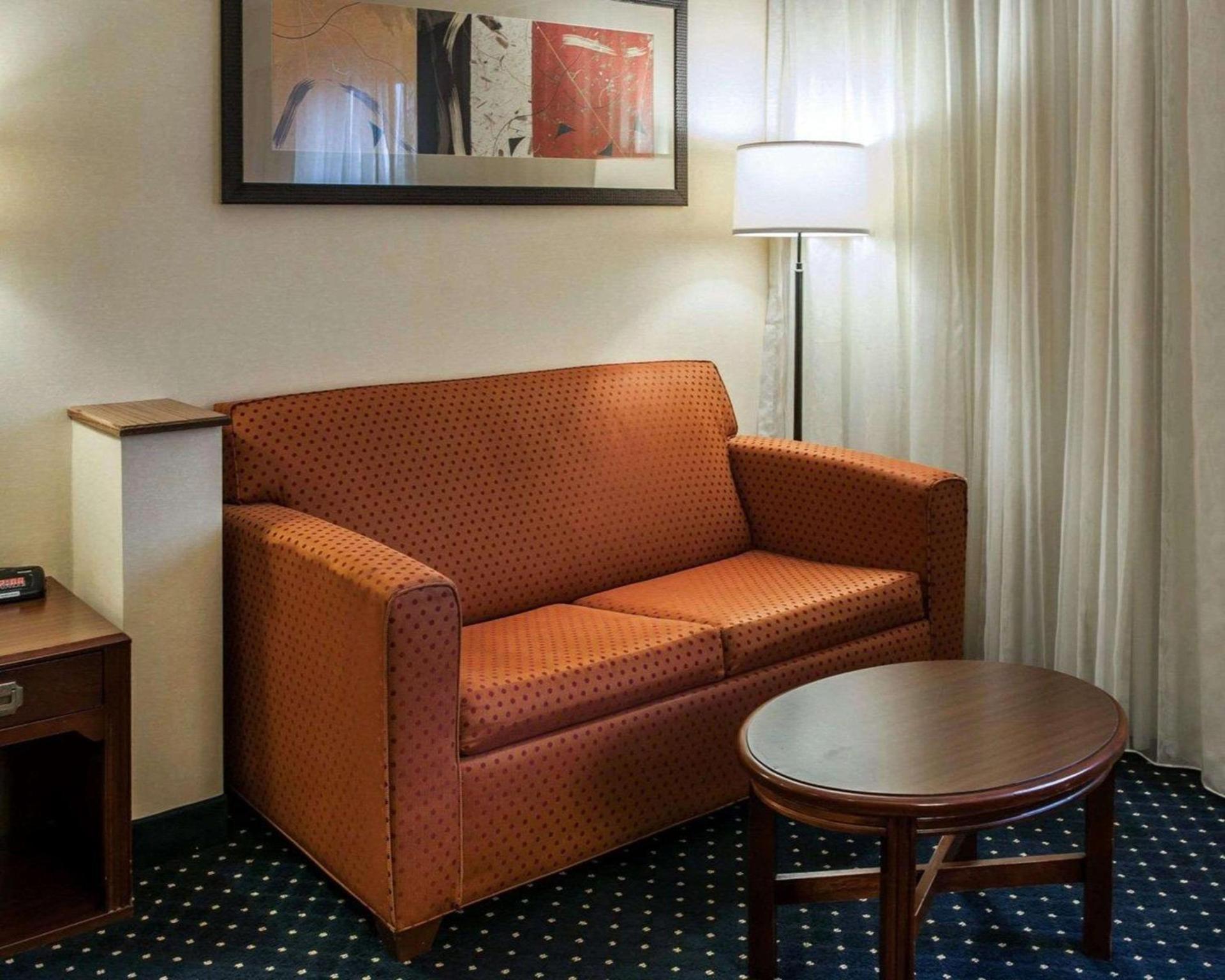 Quality Inn & Suites Goshen photo 12
